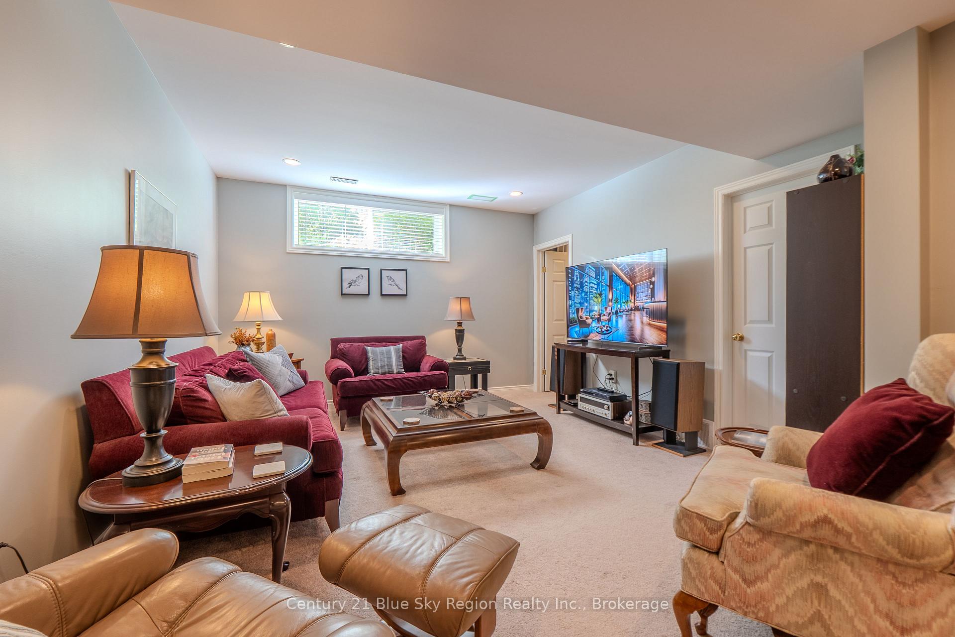 Photo 23 of 33 Golf Course Road, Callander — HOMEH