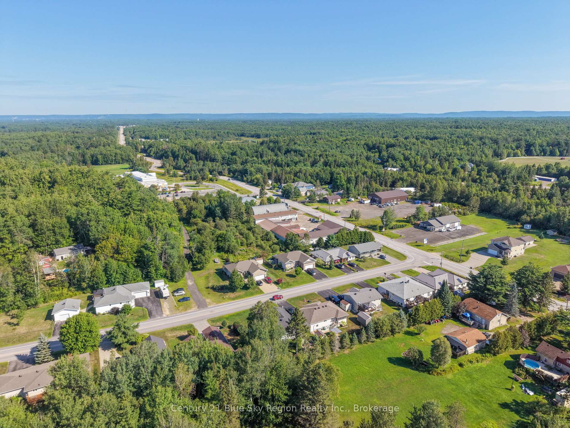 Photo 43 of 33 Golf Course Road, Callander — HOMEH