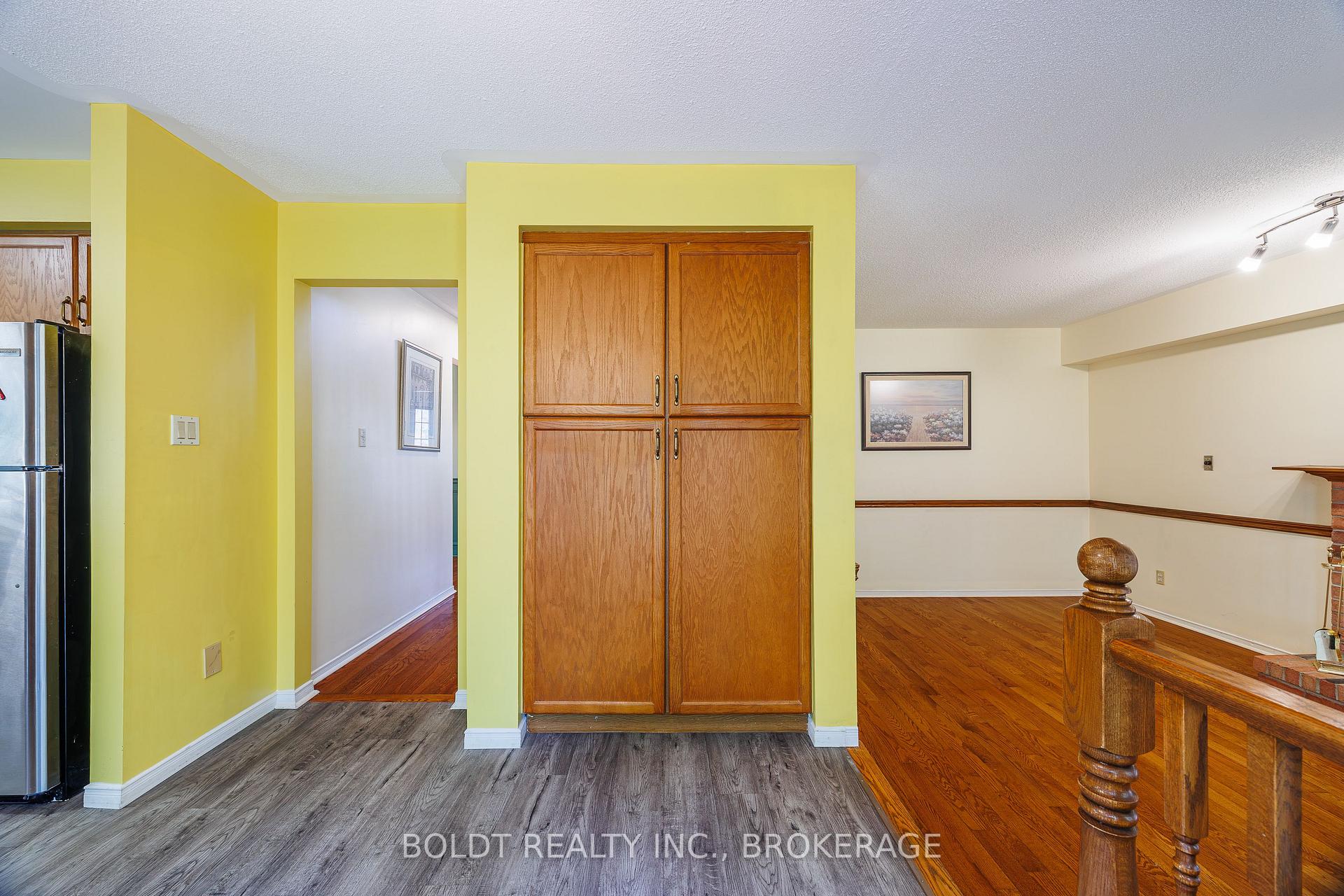 Photo 11 of 64 Carmine Crescent, St. Catharines, Rykert/Vansickle — HOMEH