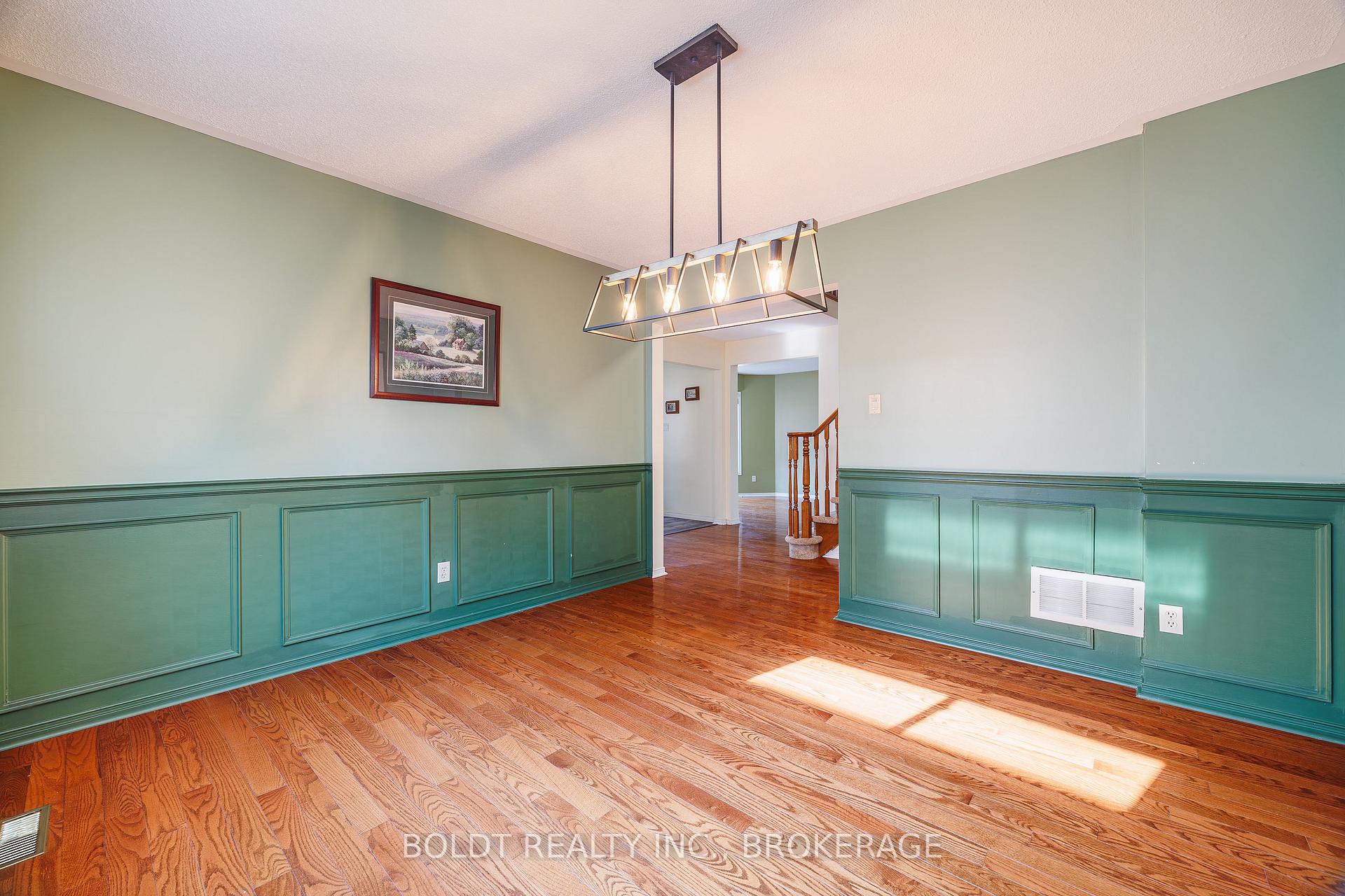 Photo 13 of 64 Carmine Crescent, St. Catharines, Rykert/Vansickle — HOMEH