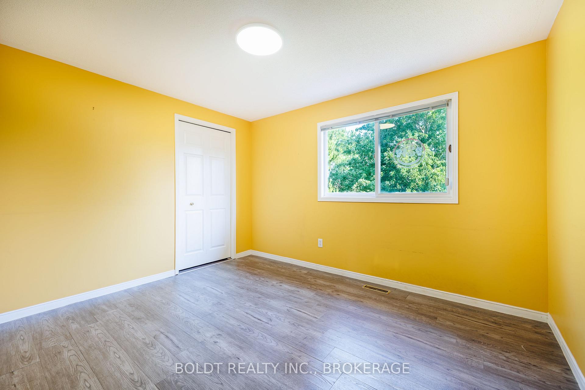 Photo 17 of 64 Carmine Crescent, St. Catharines, Rykert/Vansickle — HOMEH
