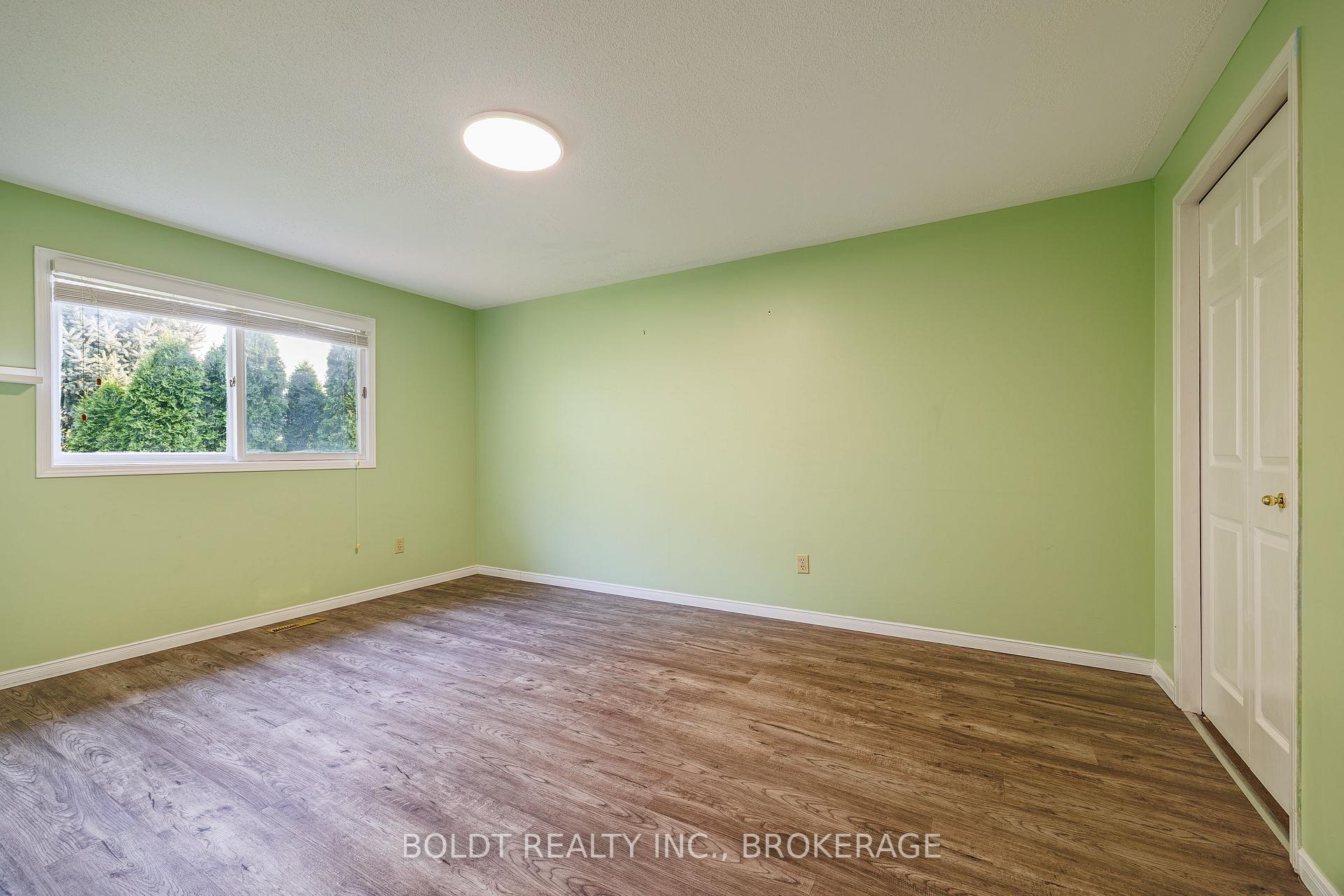 Photo 19 of 64 Carmine Crescent, St. Catharines, Rykert/Vansickle — HOMEH
