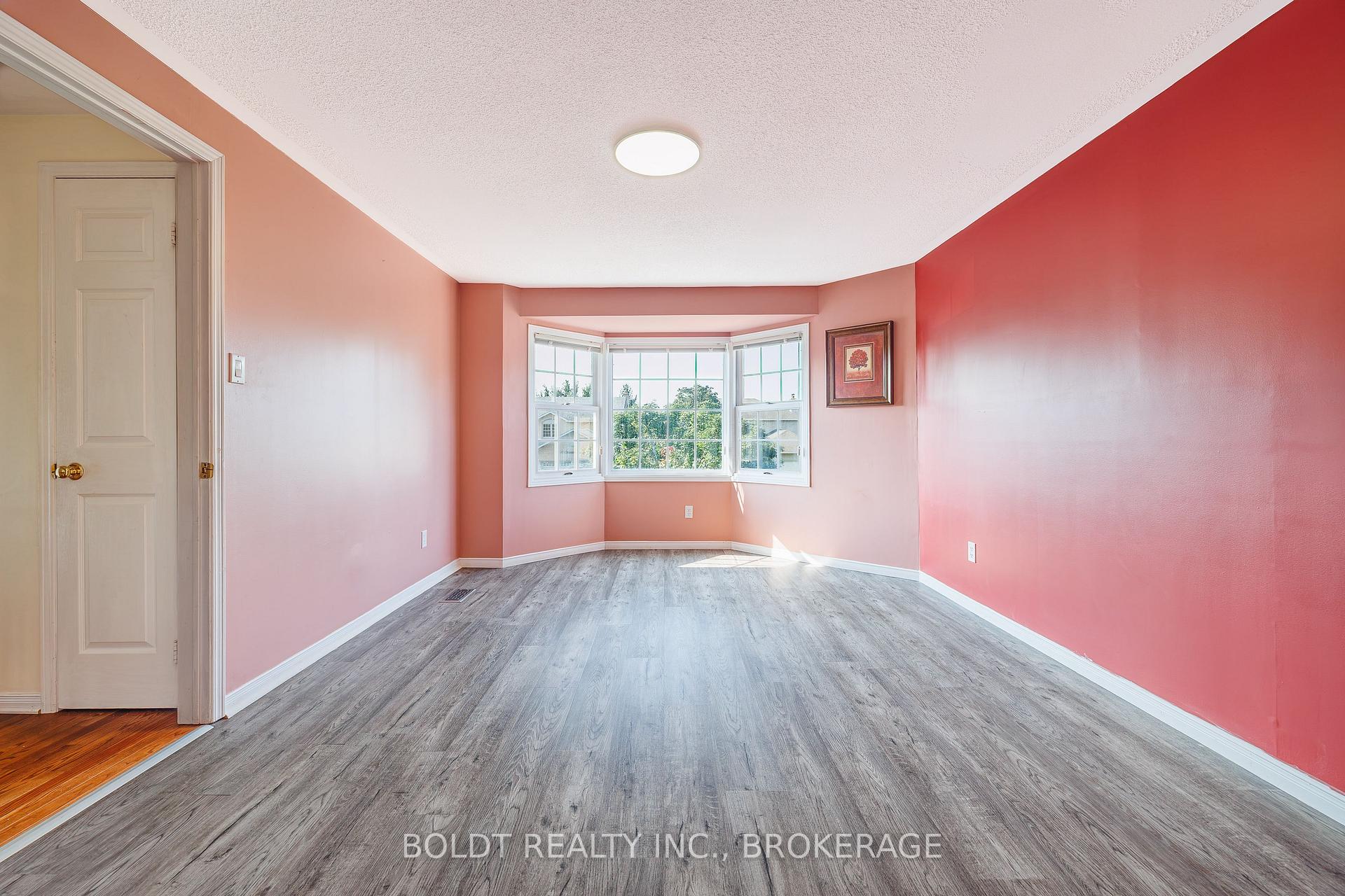 Photo 23 of 64 Carmine Crescent, St. Catharines, Rykert/Vansickle — HOMEH