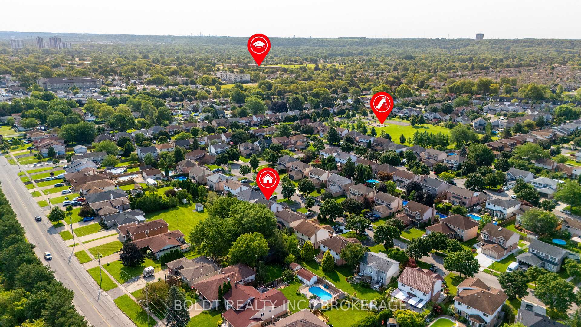 Photo 43 of 64 Carmine Crescent, St. Catharines, Rykert/Vansickle — HOMEH