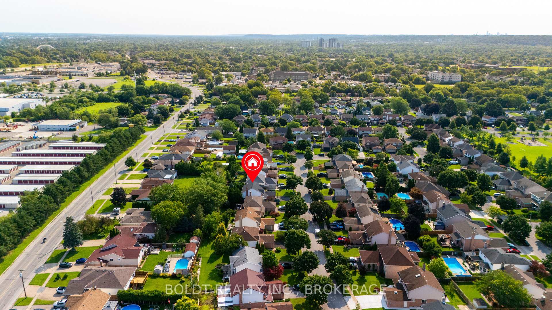 Photo 44 of 64 Carmine Crescent, St. Catharines, Rykert/Vansickle — HOMEH