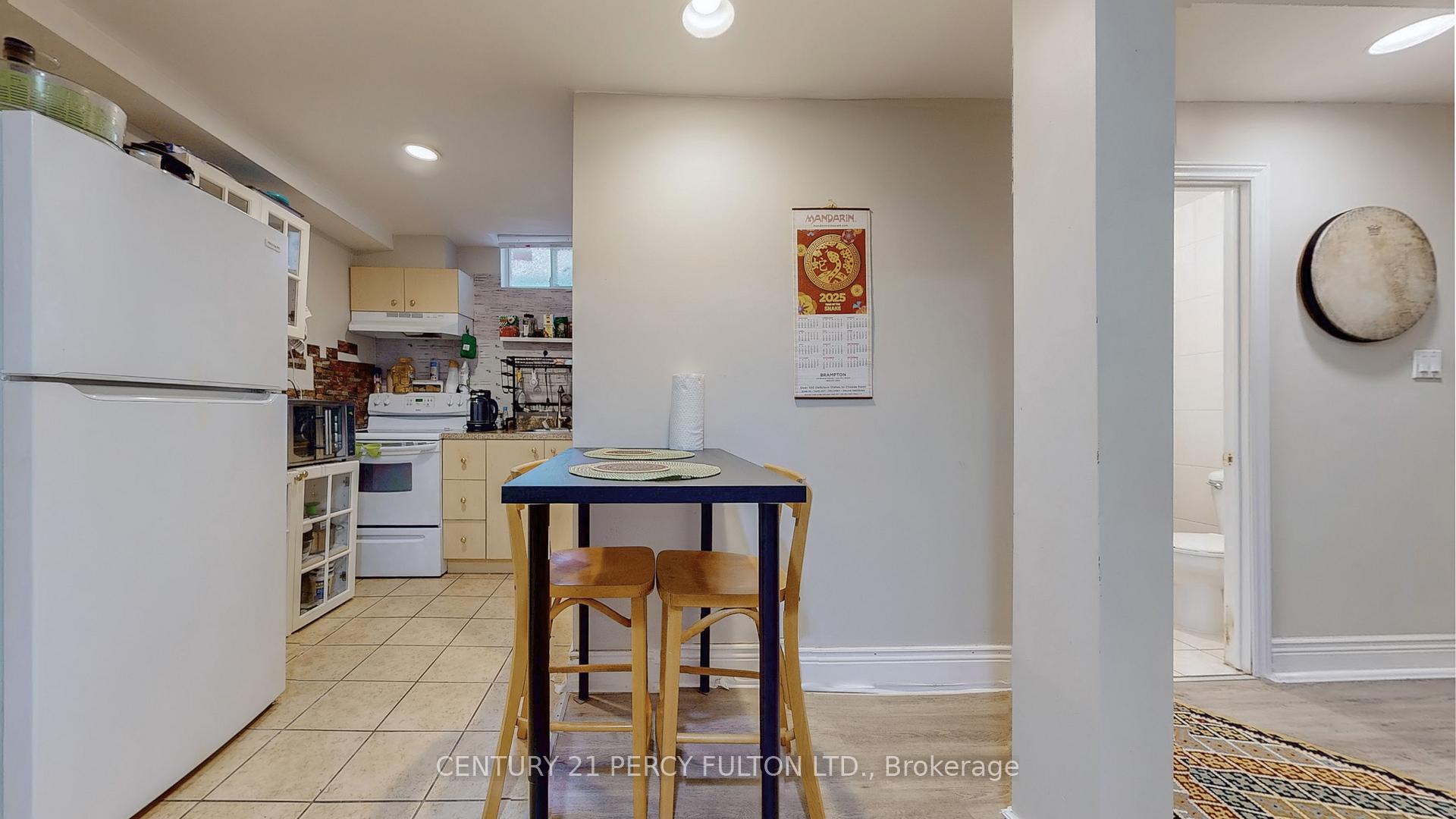 Photo 5 of Unit Bsmnt, 158 Holm Crescent, Markham, Aileen-Willowbrook — HOMEH