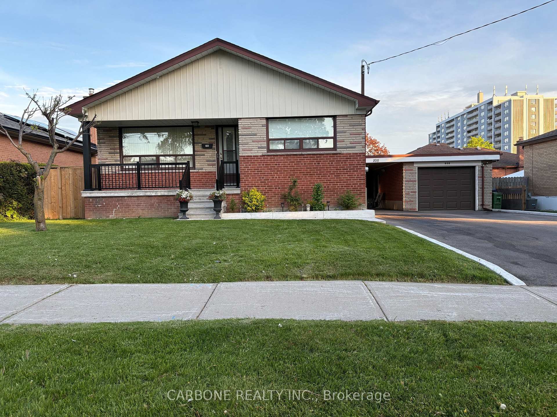 Photo of 105 Hallsport Crescent