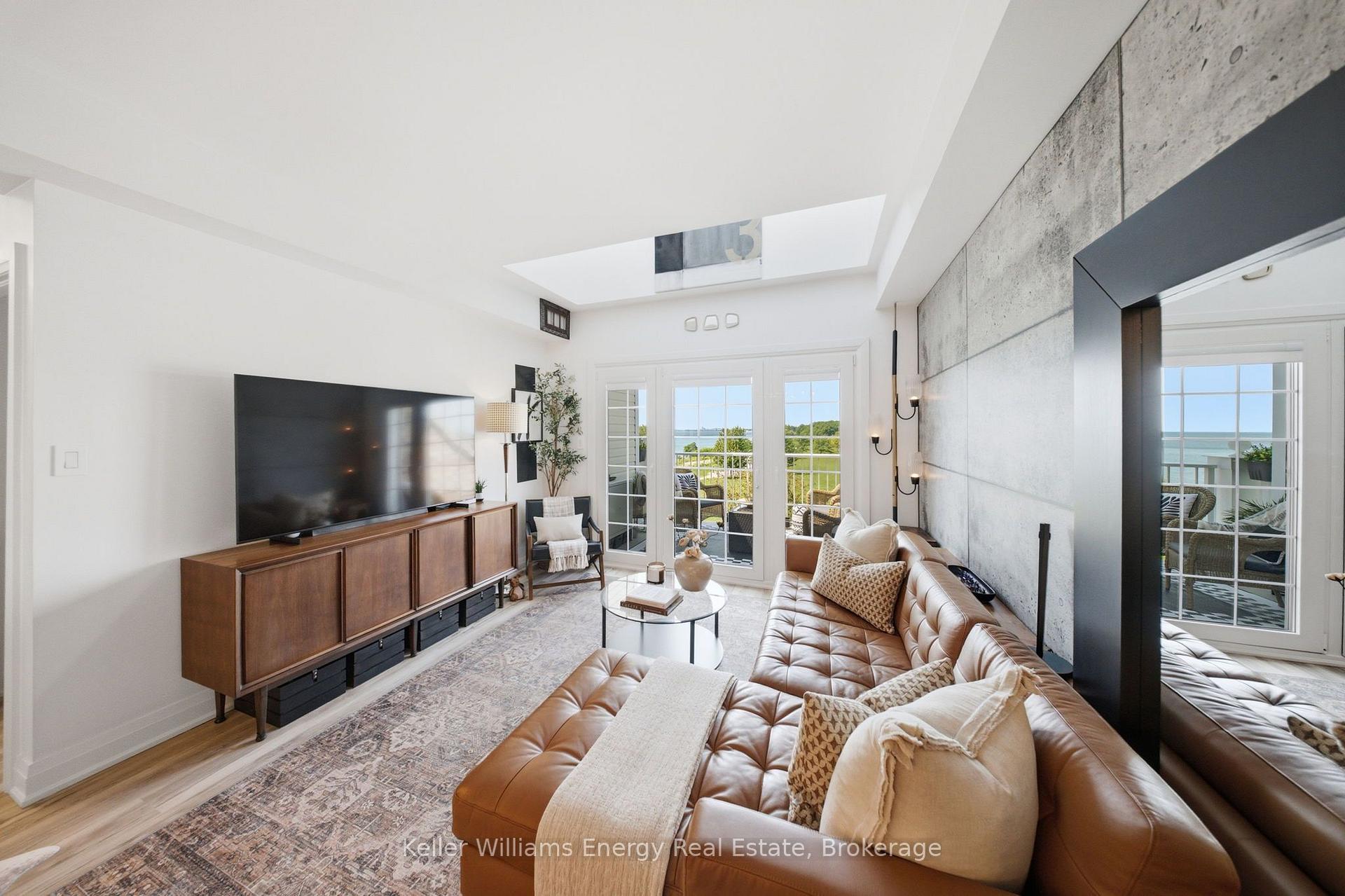 Photo 10 of Unit 308, 395 Lakebreeze Drive, Clarington, Newcastle — HOMEH