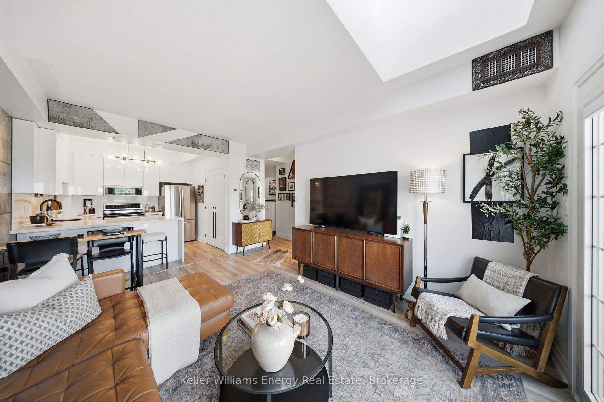 Photo 11 of Unit 308, 395 Lakebreeze Drive, Clarington, Newcastle — HOMEH