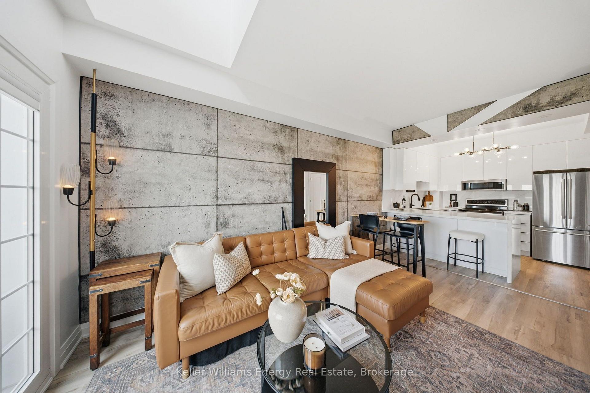 Photo 12 of Unit 308, 395 Lakebreeze Drive, Clarington, Newcastle — HOMEH