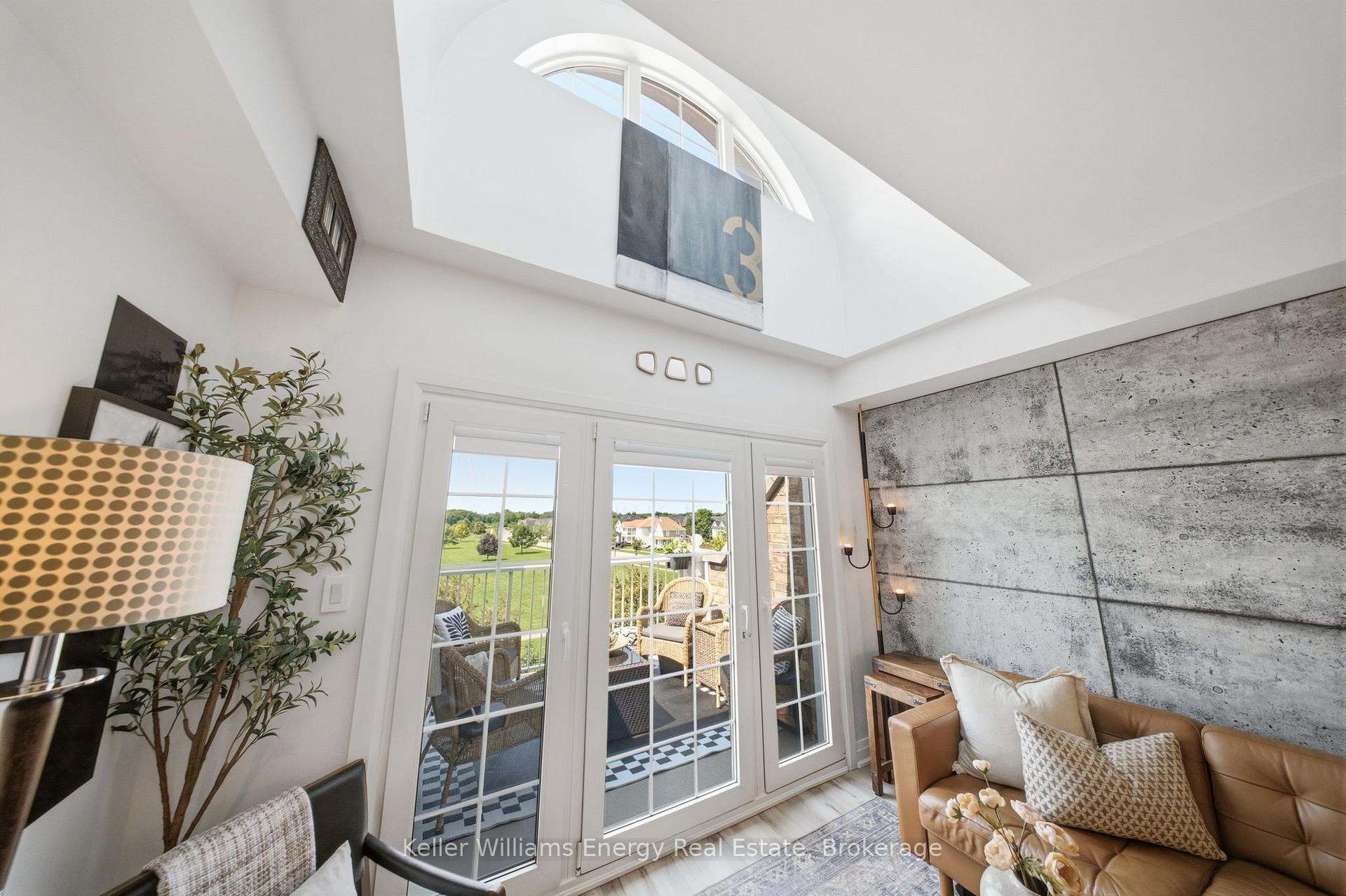 Photo 13 of Unit 308, 395 Lakebreeze Drive, Clarington, Newcastle — HOMEH