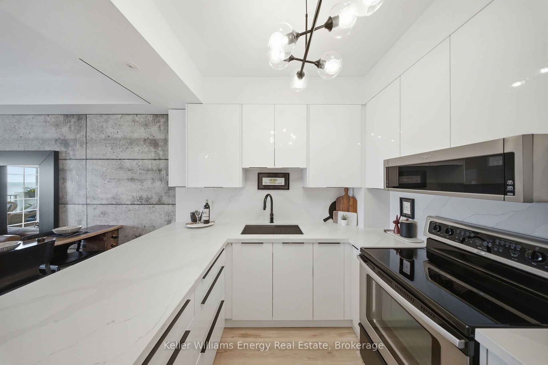 Photo 23 of Unit 308, 395 Lakebreeze Drive, Clarington, Newcastle — HOMEH
