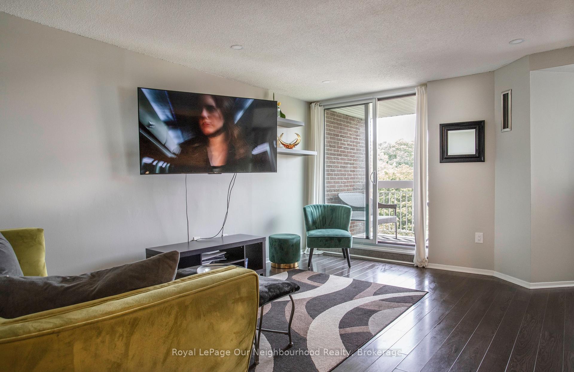Photo 3 of Unit 507, 4064 Lawrence Avenue E, Scarborough, West Hill — HOMEH