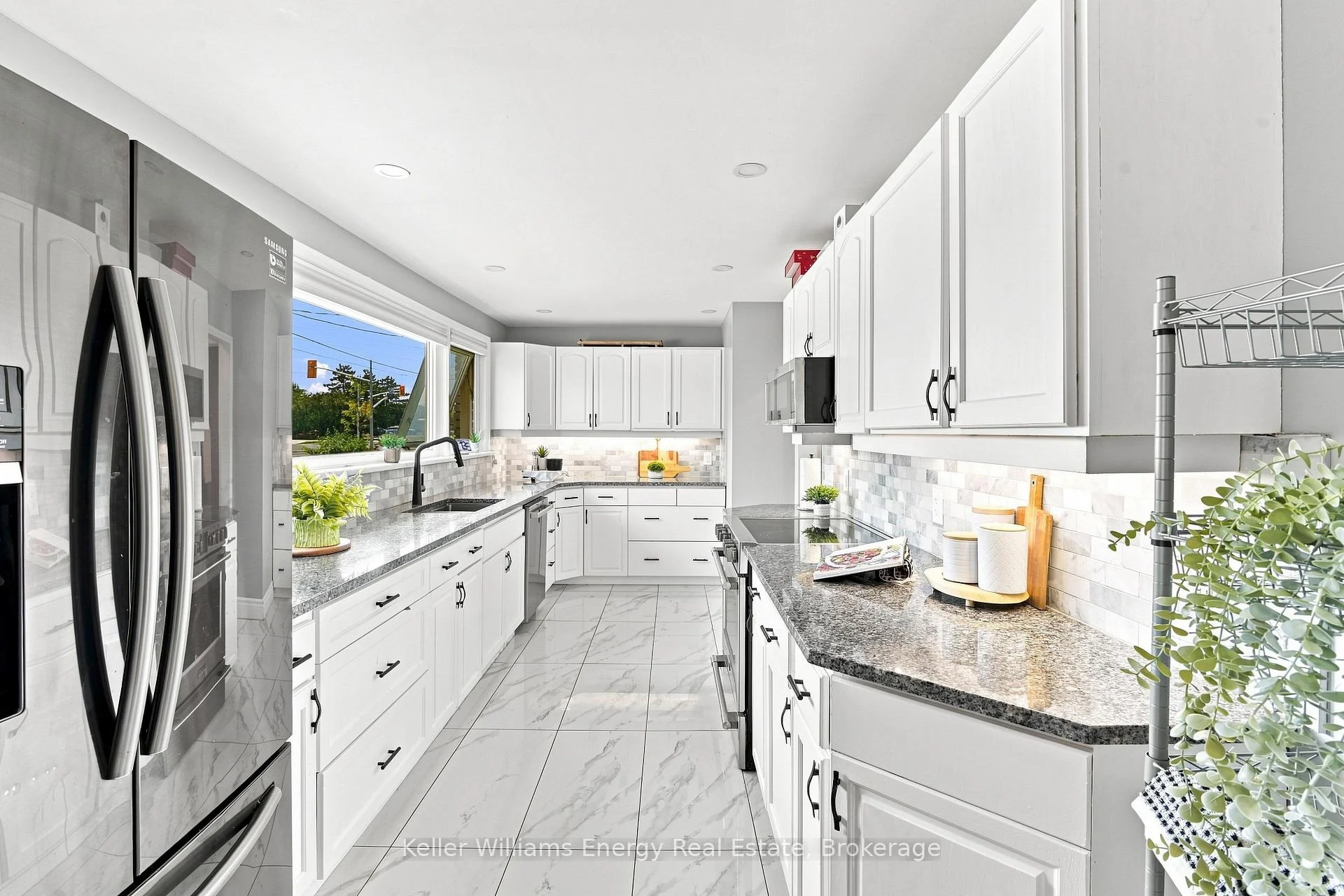 Photo 8 of 778 Hewitt Drive, Peterborough, Monaghan Ward 2 — HOMEH
