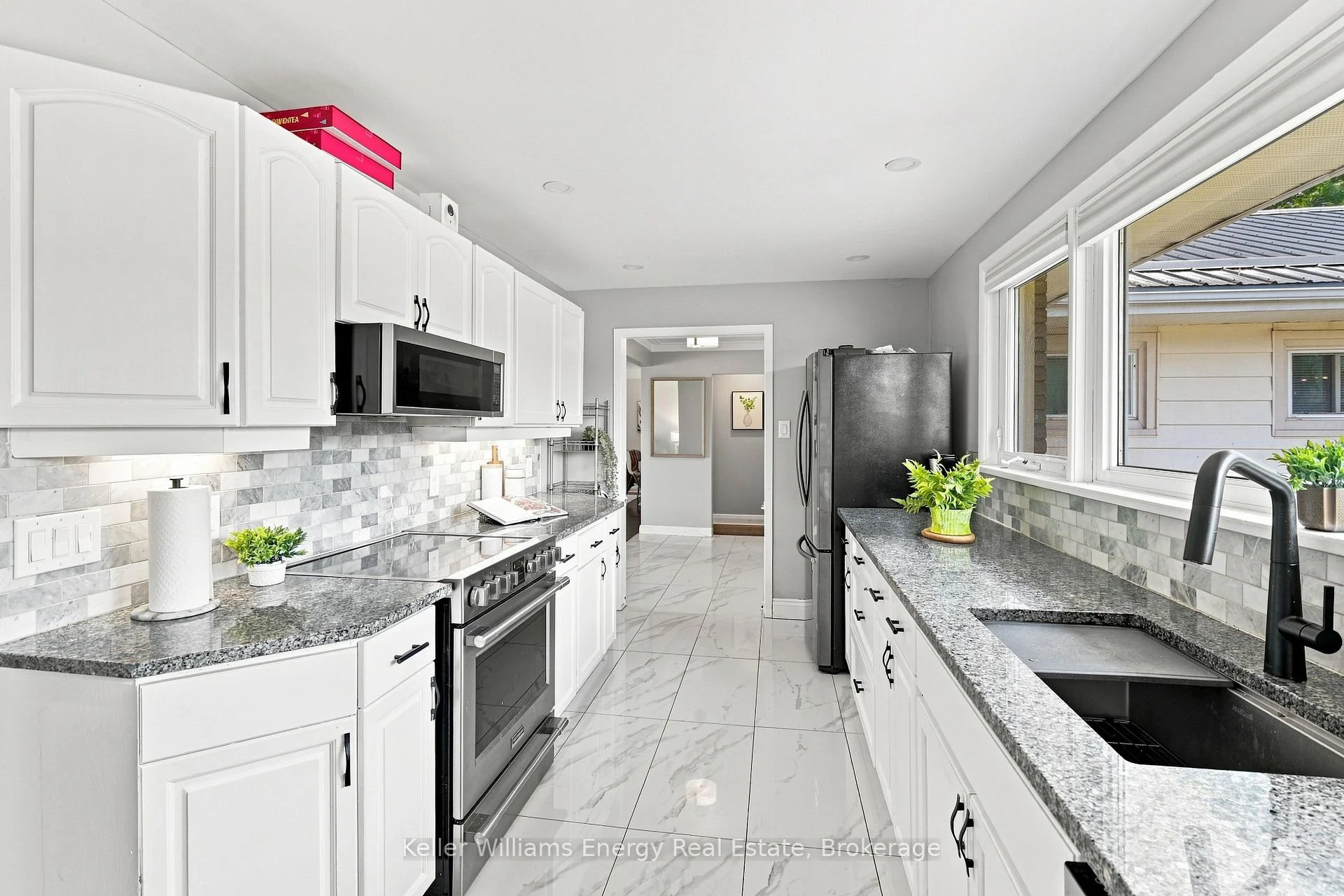 Photo 10 of 778 Hewitt Drive, Peterborough, Monaghan Ward 2 — HOMEH
