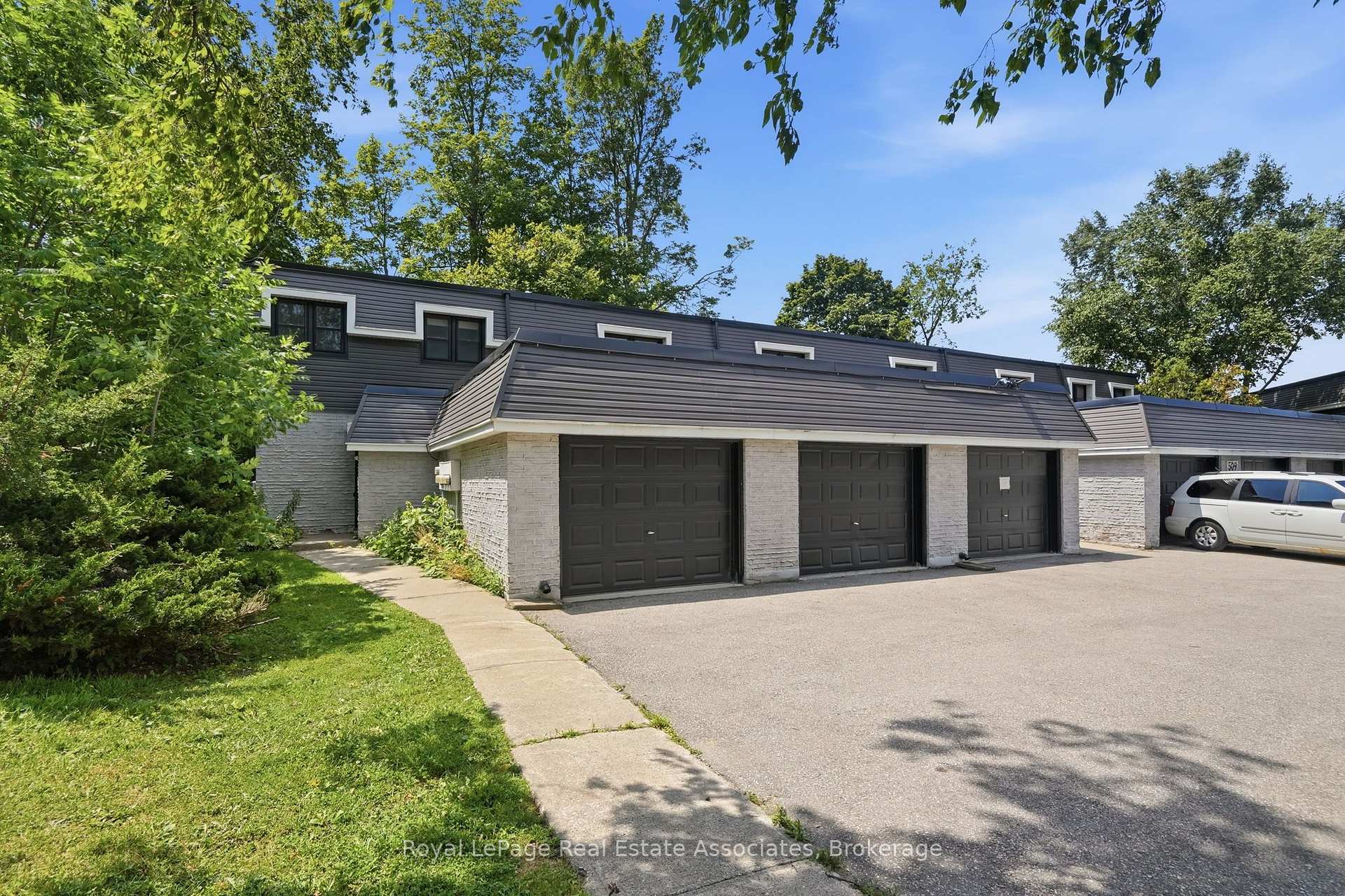 Photo 2 of Unit 1, 509 Quiet Place, Waterloo, Lakeshore Village — HOMEH