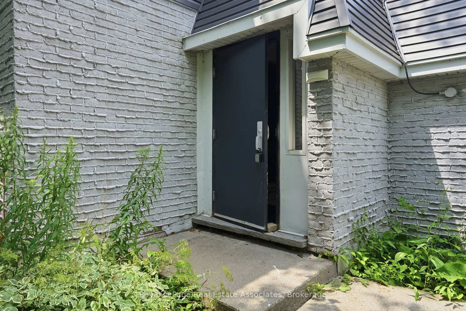 Photo 5 of Unit 1, 509 Quiet Place, Waterloo, Lakeshore Village — HOMEH