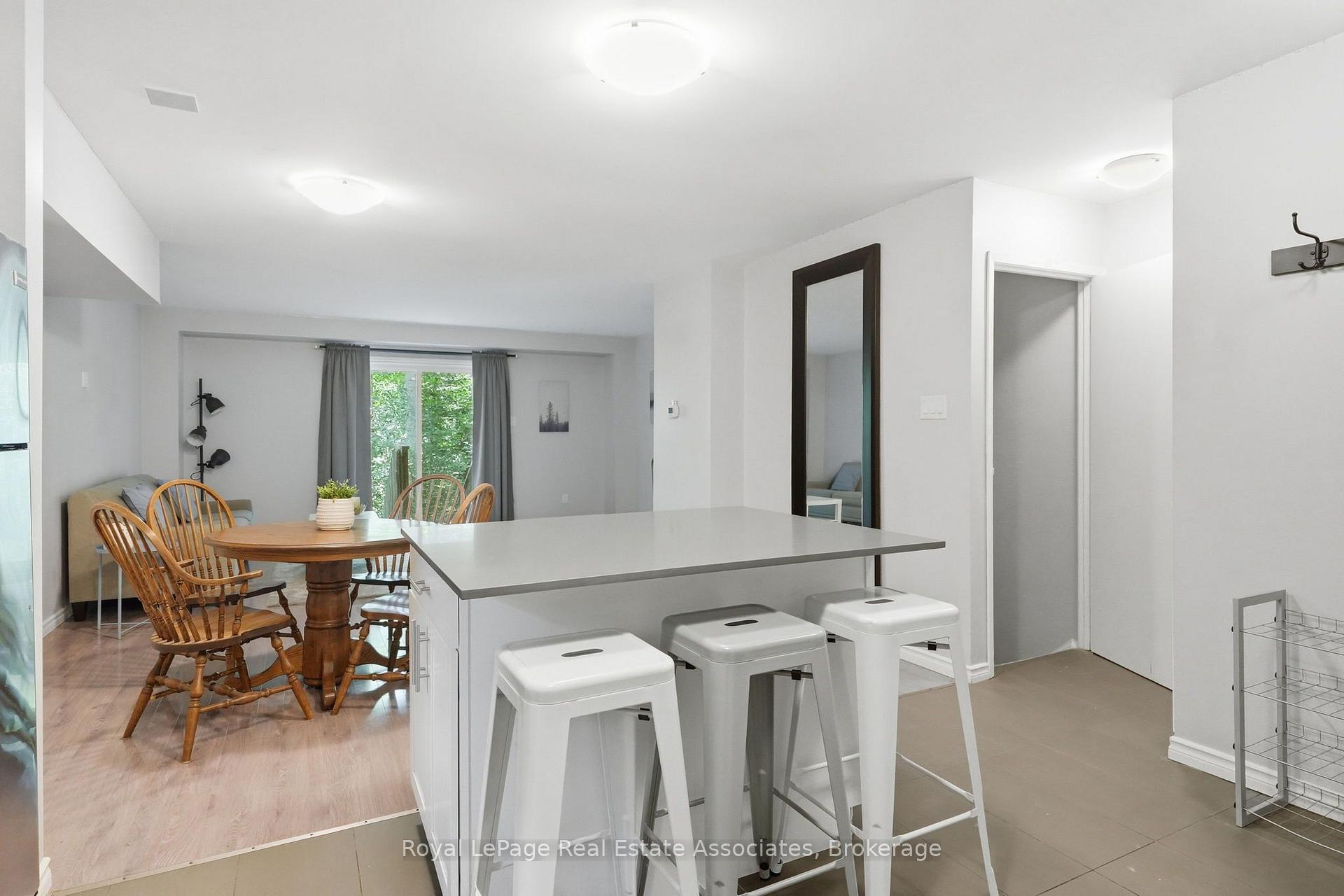 Photo 15 of Unit 1, 509 Quiet Place, Waterloo, Lakeshore Village — HOMEH
