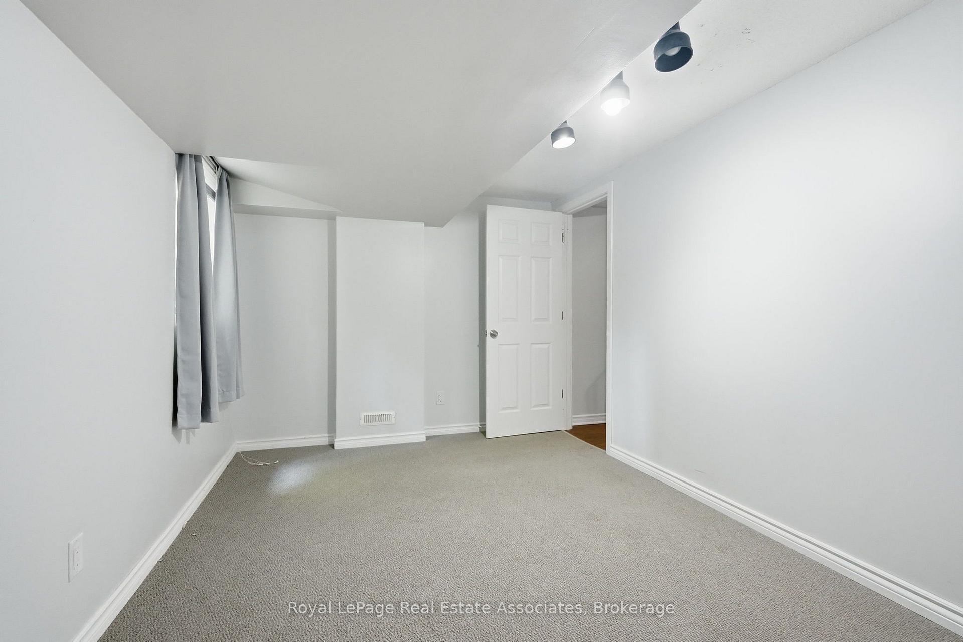Photo 34 of Unit 1, 509 Quiet Place, Waterloo, Lakeshore Village — HOMEH