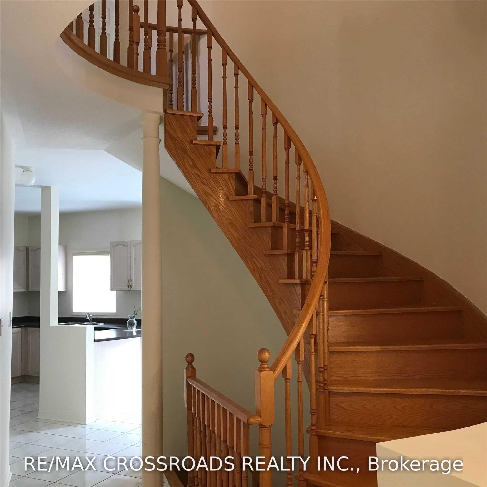 Photo 4 of 127 Orchard Hill Boulevard, Markham, Berczy — HOMEH