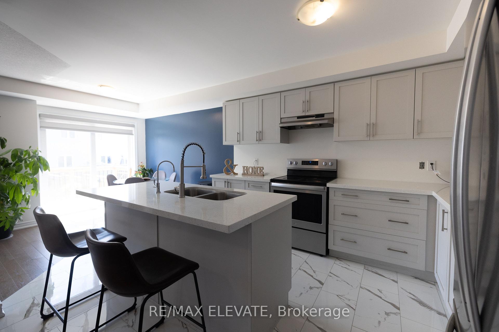 Photo 11 of 84 Cotton Street, Clarington, Bowmanville — HOMEH