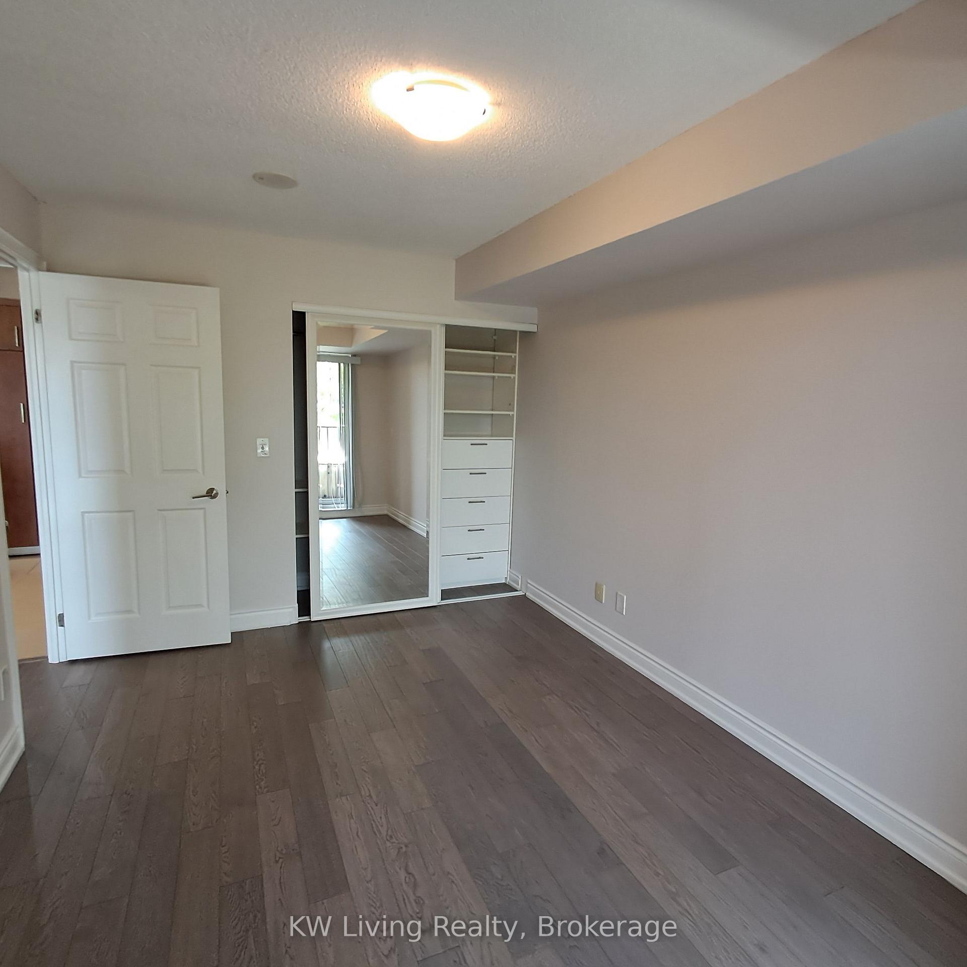Photo 7 of Unit 309, 39 Galleria Parkway, Markham, Commerce Valley — HOMEH