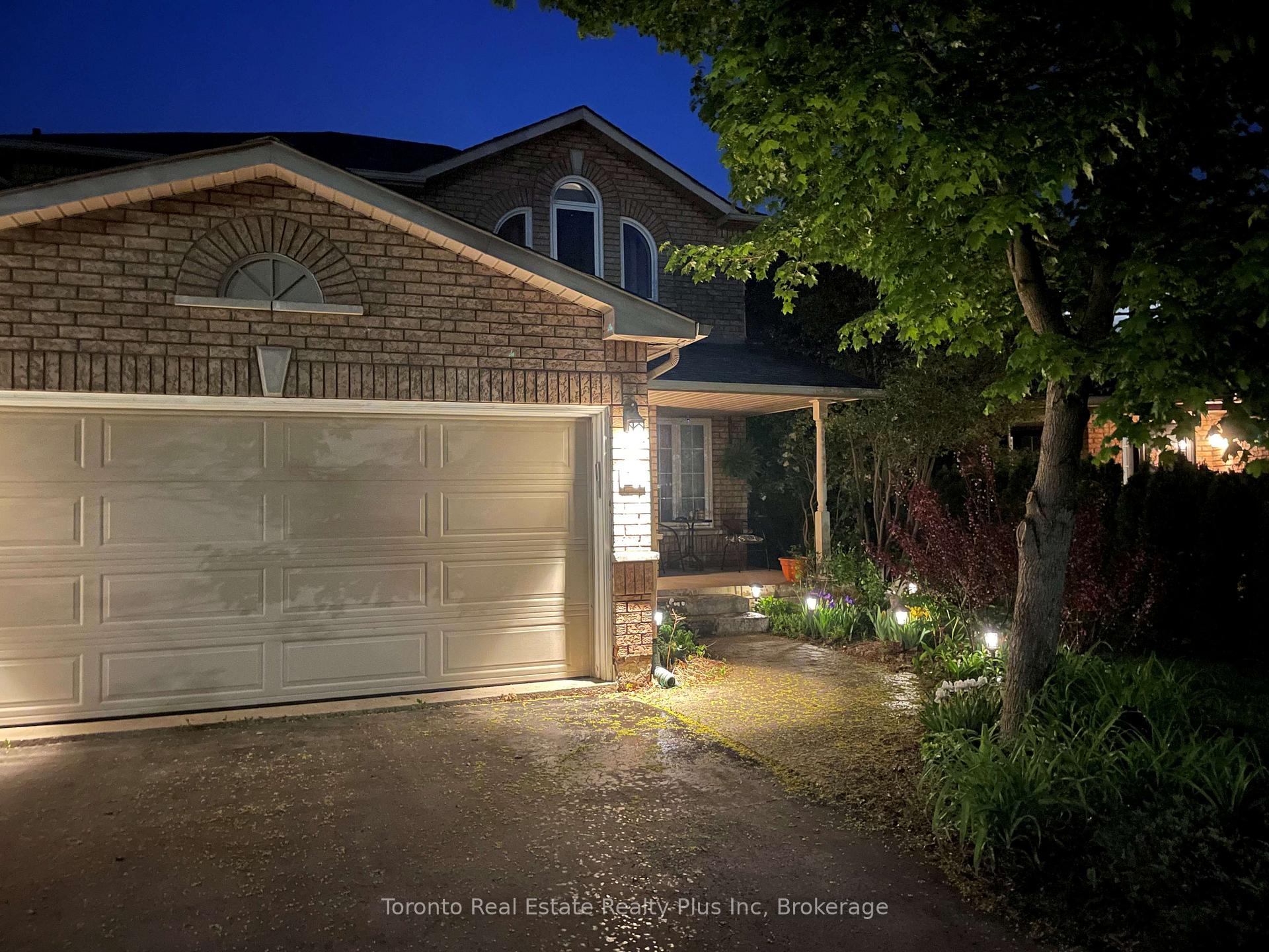 Photo 2 of 21 Nicholson Drive, Barrie, Ardagh — HOMEH
