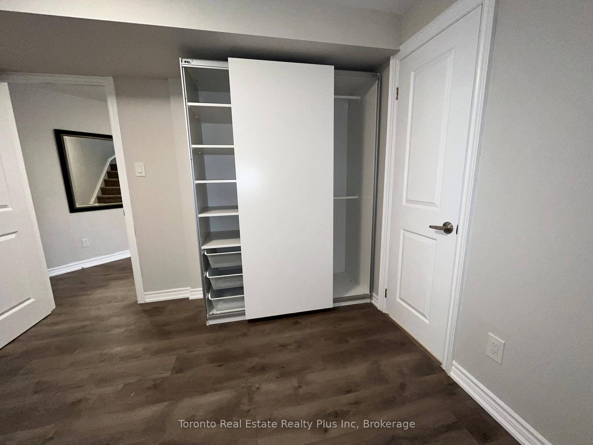 Photo 8 of 21 Nicholson Drive, Barrie, Ardagh — HOMEH