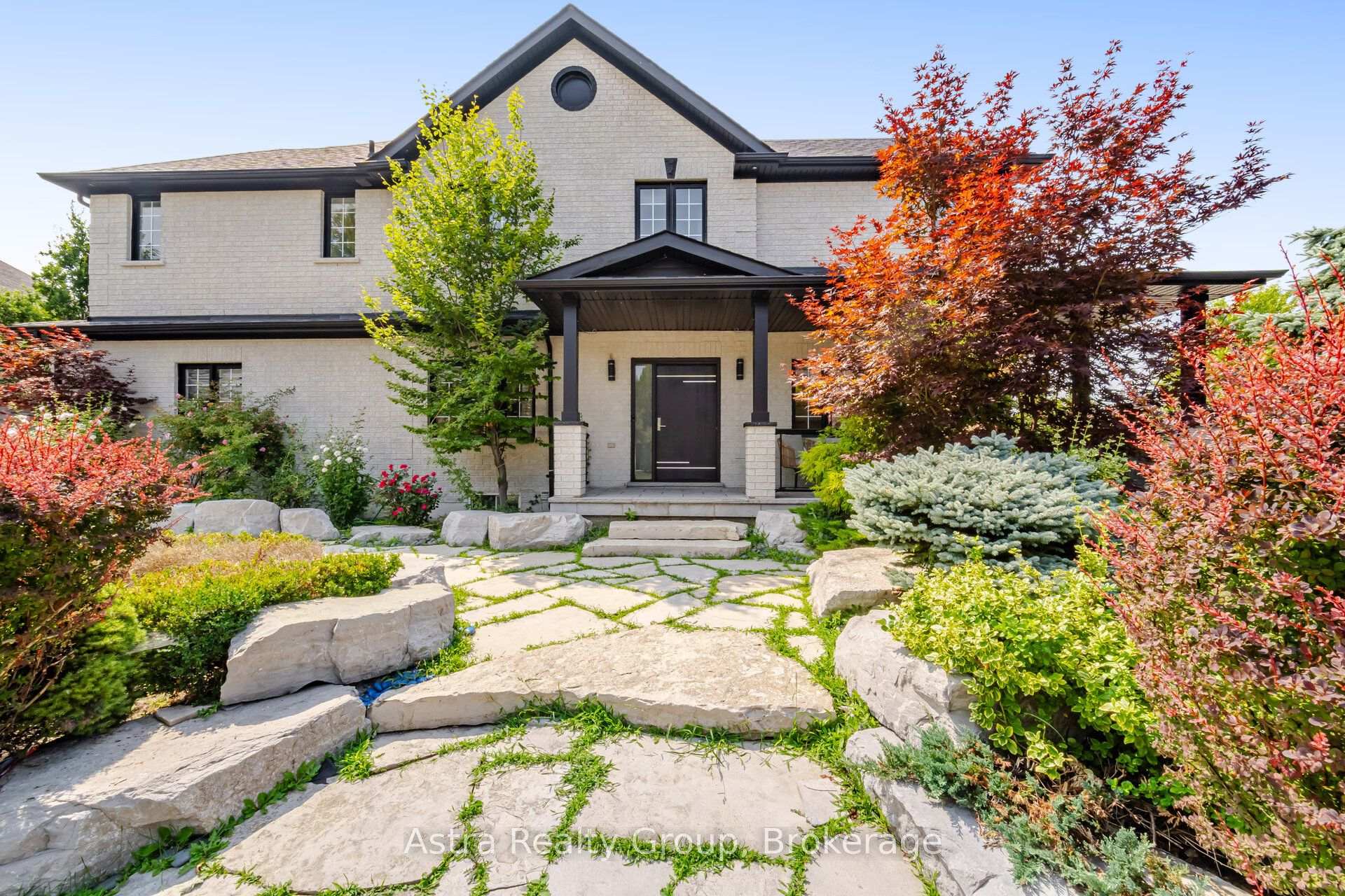 Photo 5 of 162 Corner Brook Crescent, Vaughan, Vellore Village — HOMEH