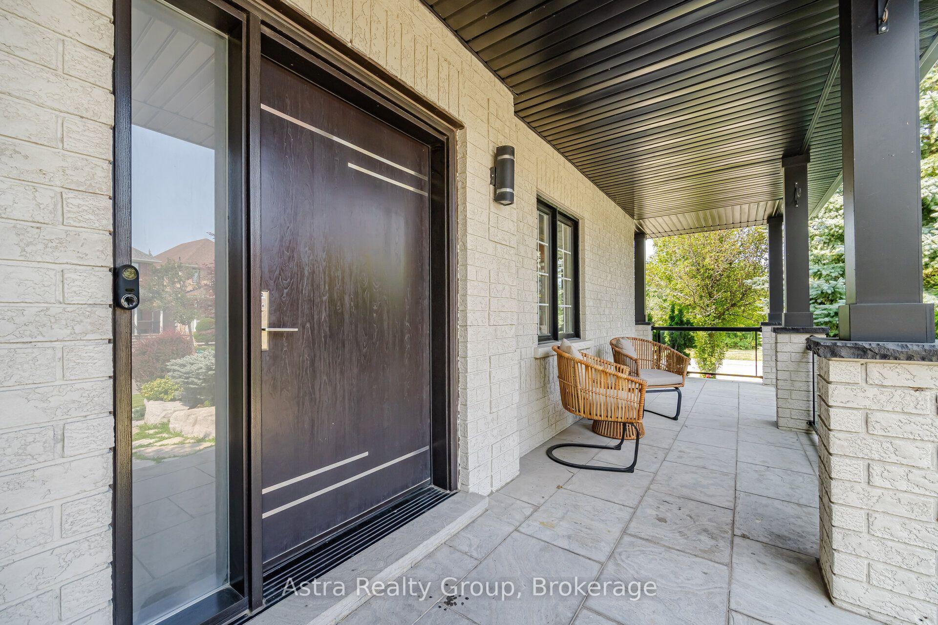 Photo 6 of 162 Corner Brook Crescent, Vaughan, Vellore Village — HOMEH