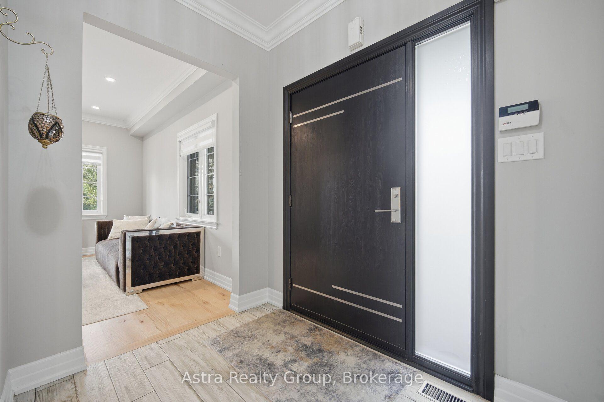 Photo 7 of 162 Corner Brook Crescent, Vaughan, Vellore Village — HOMEH