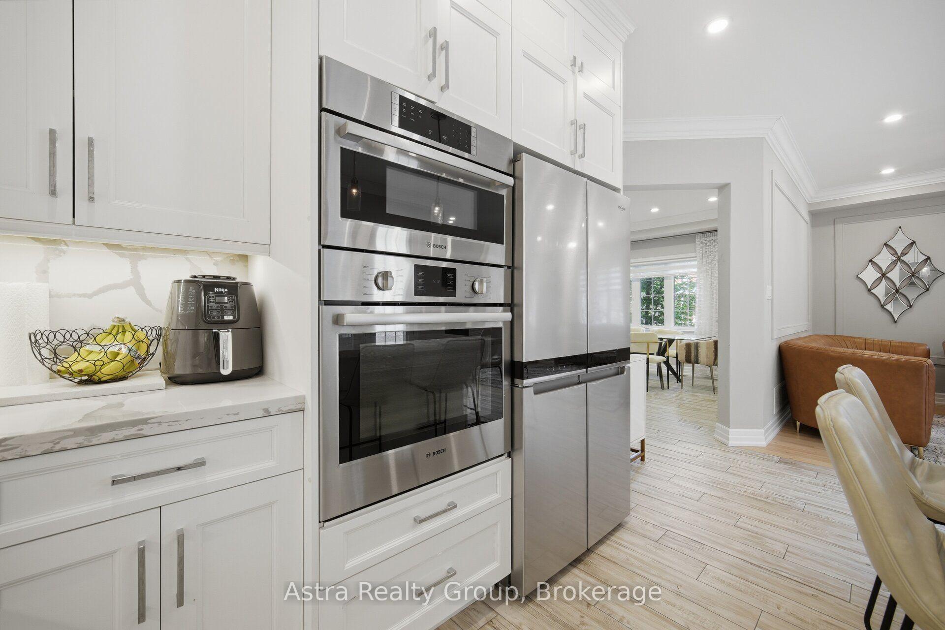 Photo 12 of 162 Corner Brook Crescent, Vaughan, Vellore Village — HOMEH