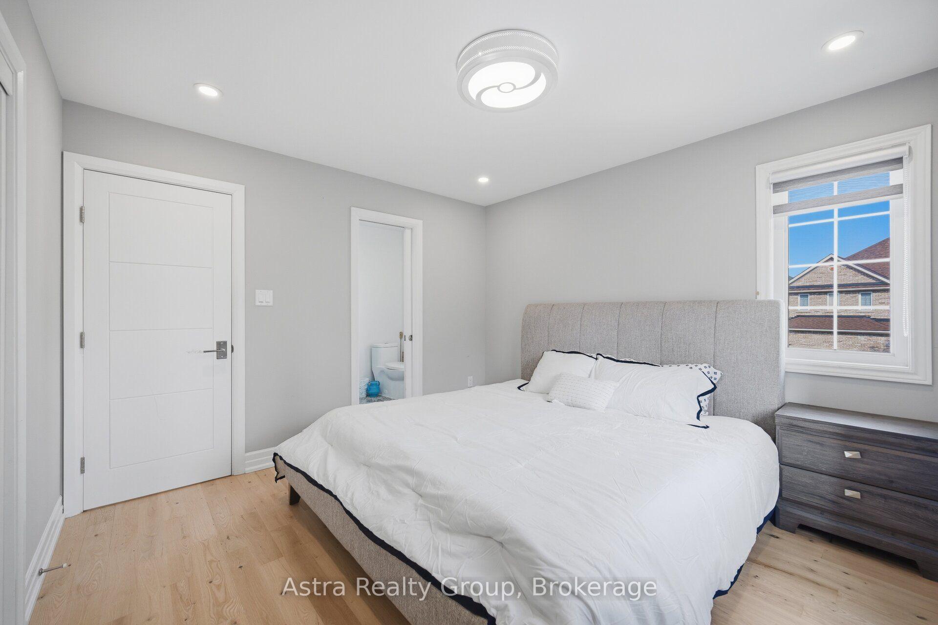 Photo 27 of 162 Corner Brook Crescent, Vaughan, Vellore Village — HOMEH