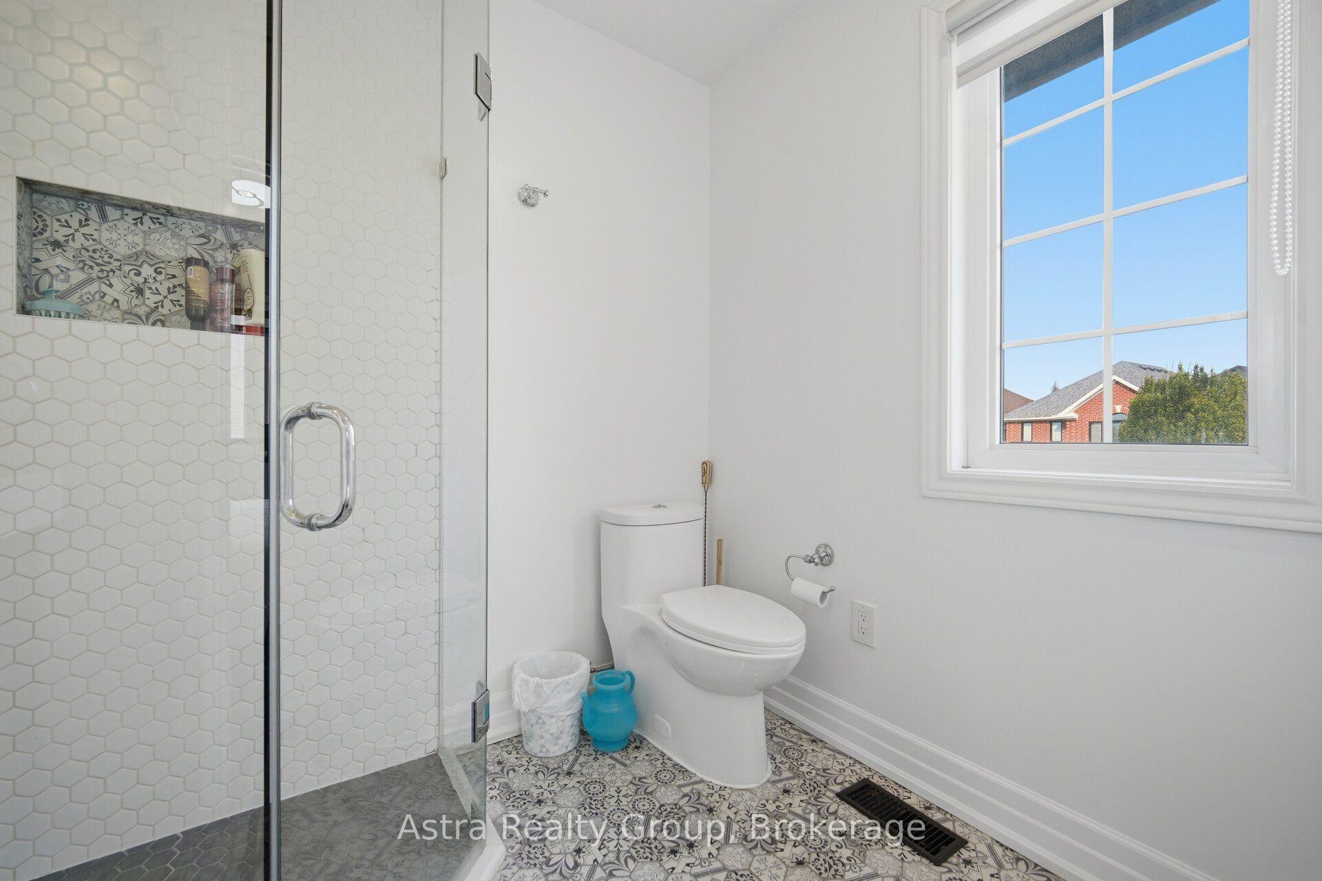 Photo 28 of 162 Corner Brook Crescent, Vaughan, Vellore Village — HOMEH