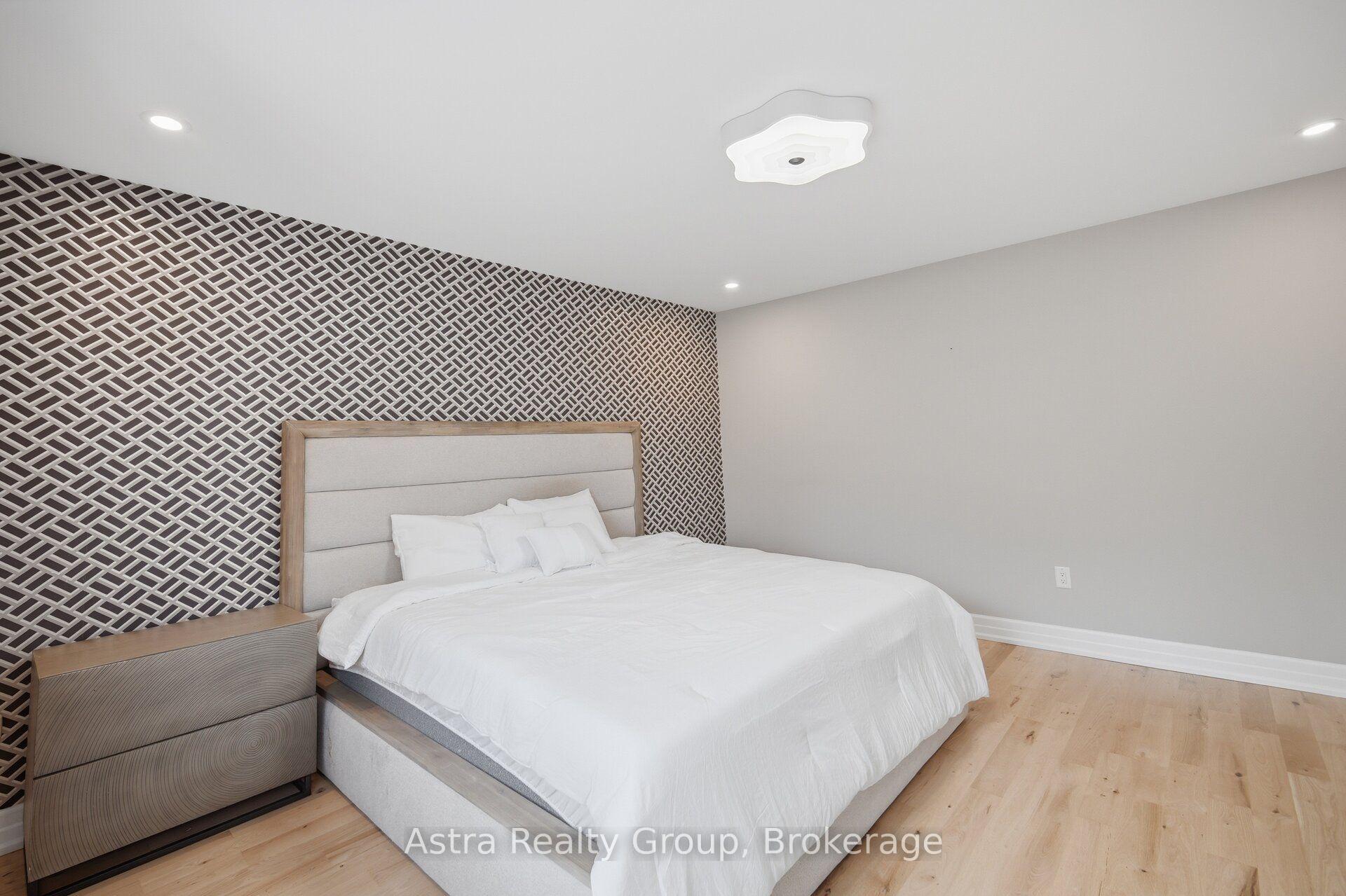 Photo 30 of 162 Corner Brook Crescent, Vaughan, Vellore Village — HOMEH