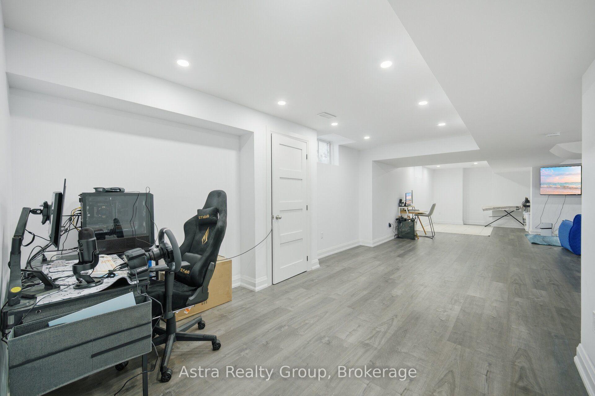 Photo 38 of 162 Corner Brook Crescent, Vaughan, Vellore Village — HOMEH