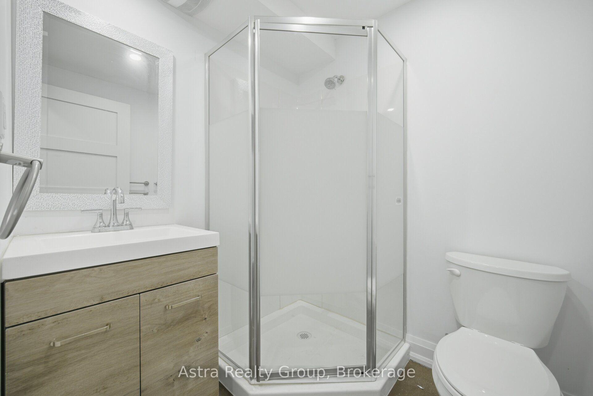 Photo 39 of 162 Corner Brook Crescent, Vaughan, Vellore Village — HOMEH