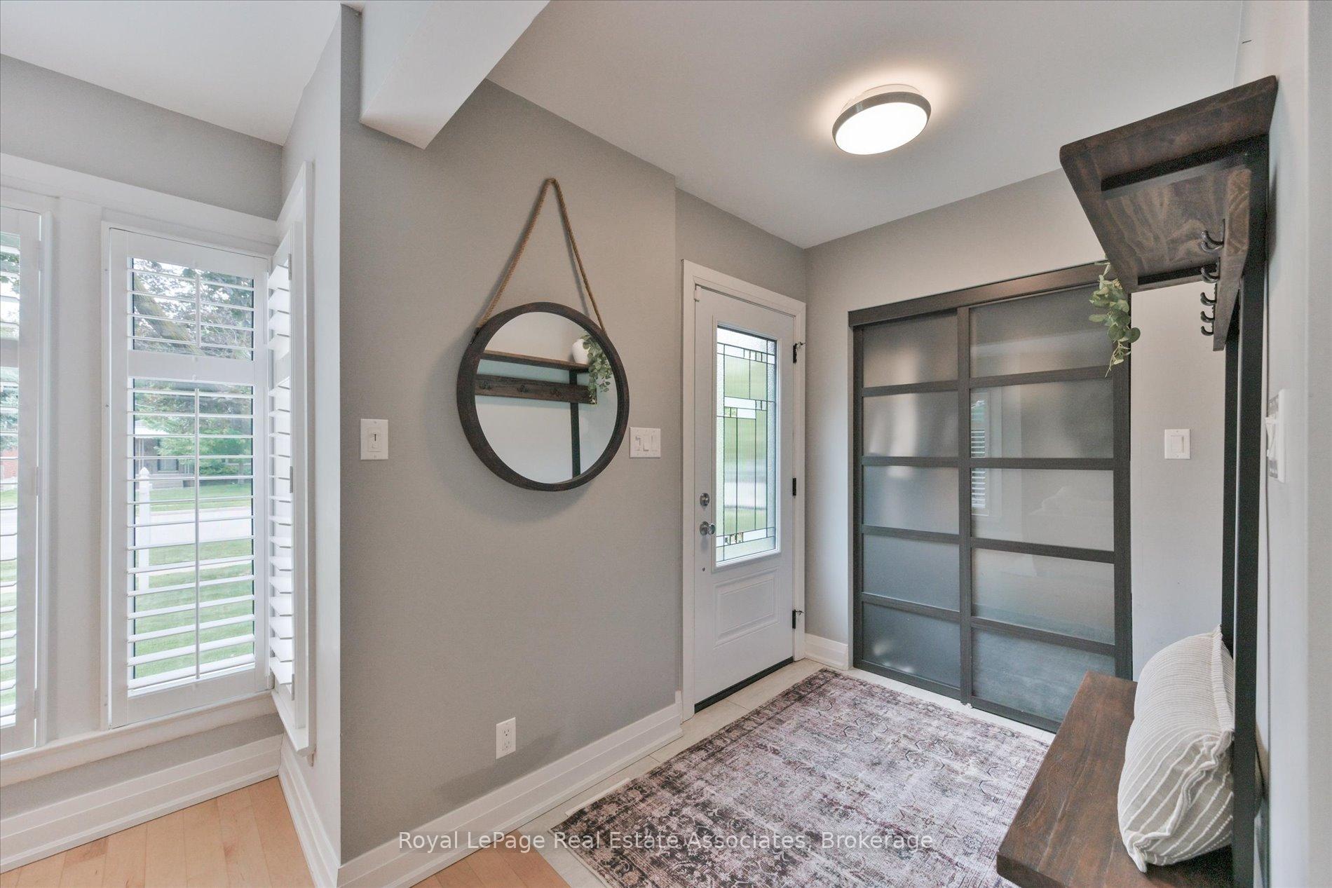 Photo 5 of 41 Ashbourne Drive, Etobicoke, Islington-City Centre West — HOMEH