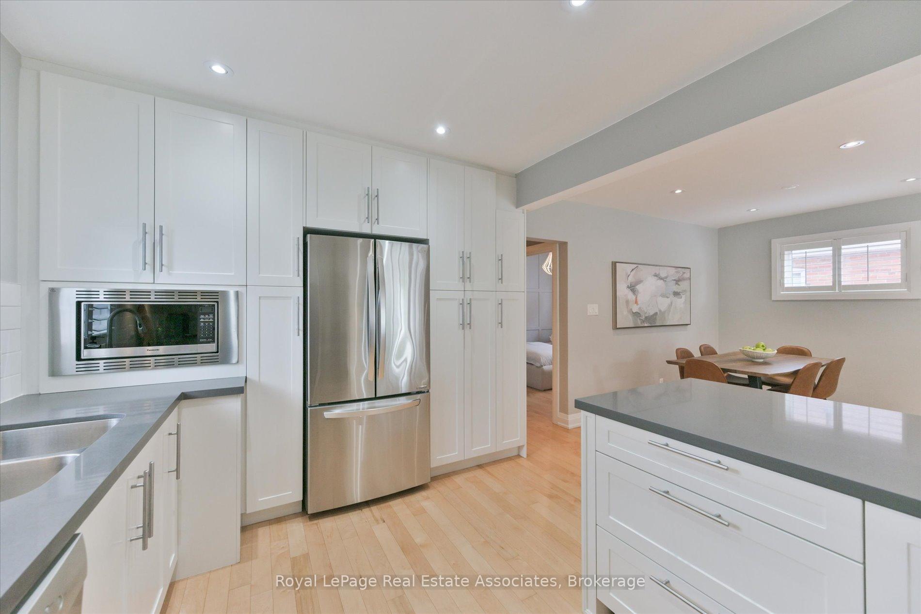 Photo 14 of 41 Ashbourne Drive, Etobicoke, Islington-City Centre West — HOMEH