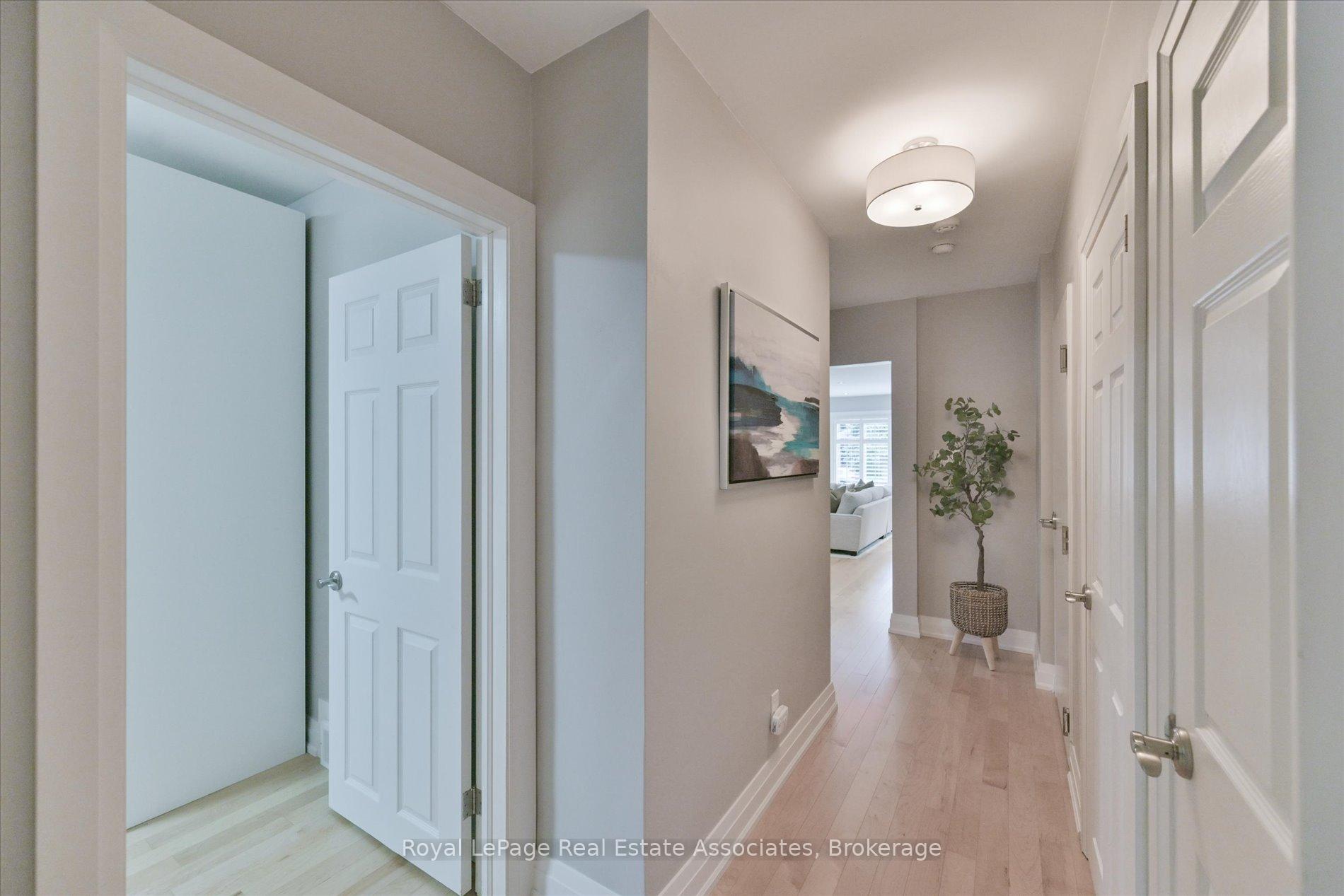 Photo 17 of 41 Ashbourne Drive, Etobicoke, Islington-City Centre West — HOMEH