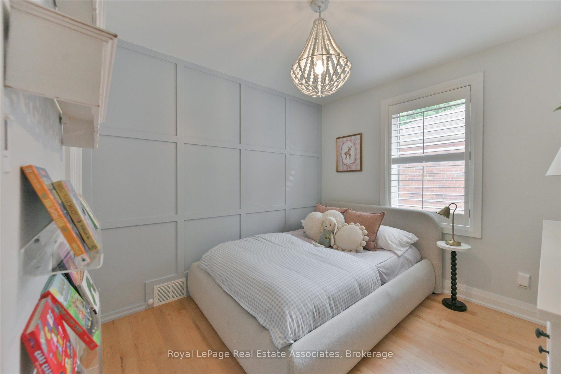 Photo 20 of 41 Ashbourne Drive, Etobicoke, Islington-City Centre West — HOMEH