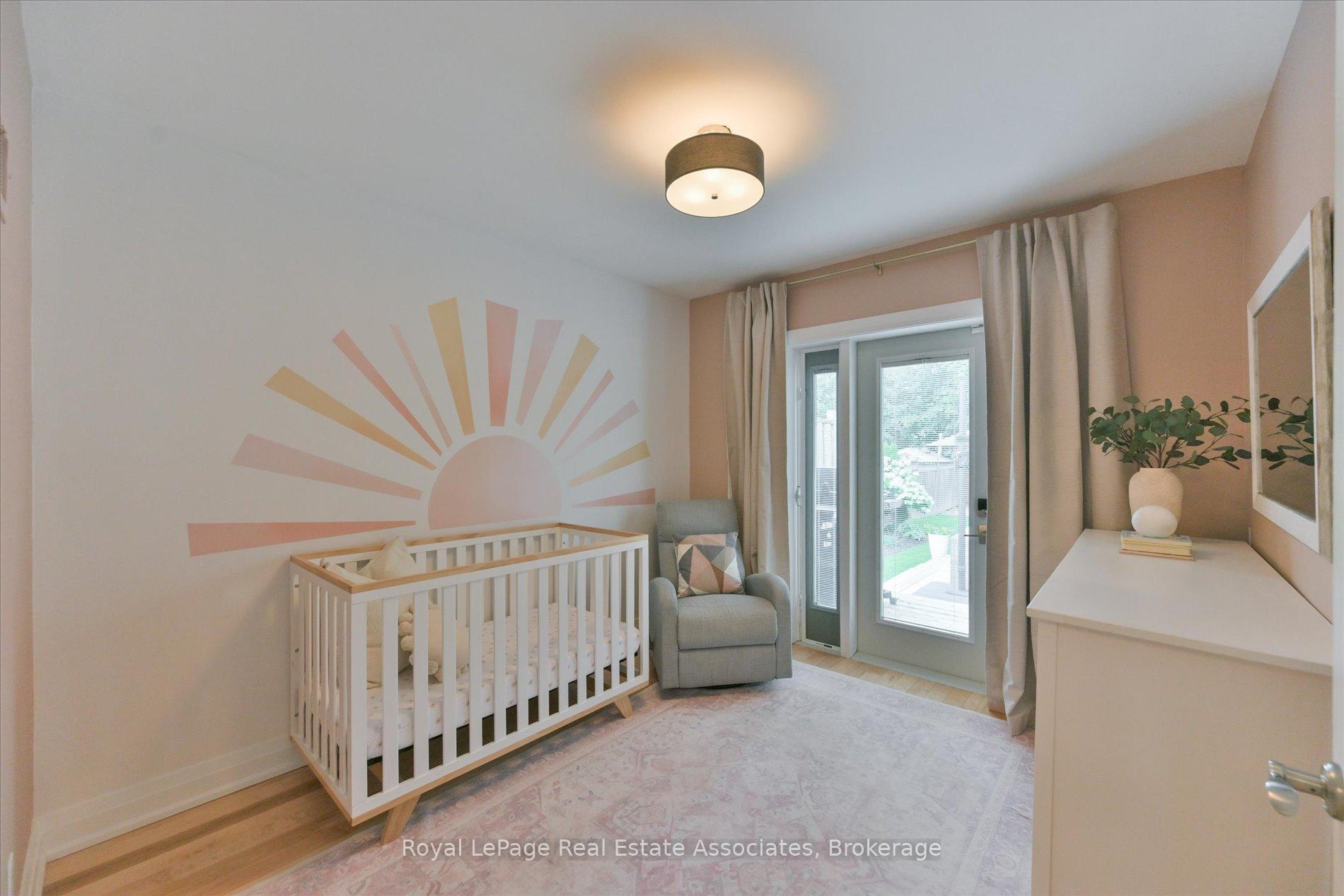 Photo 21 of 41 Ashbourne Drive, Etobicoke, Islington-City Centre West — HOMEH