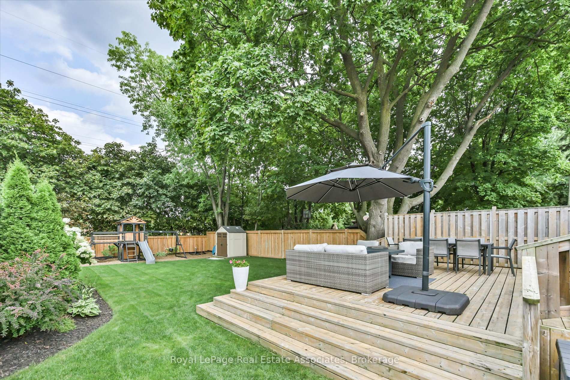 Photo 37 of 41 Ashbourne Drive, Etobicoke, Islington-City Centre West — HOMEH