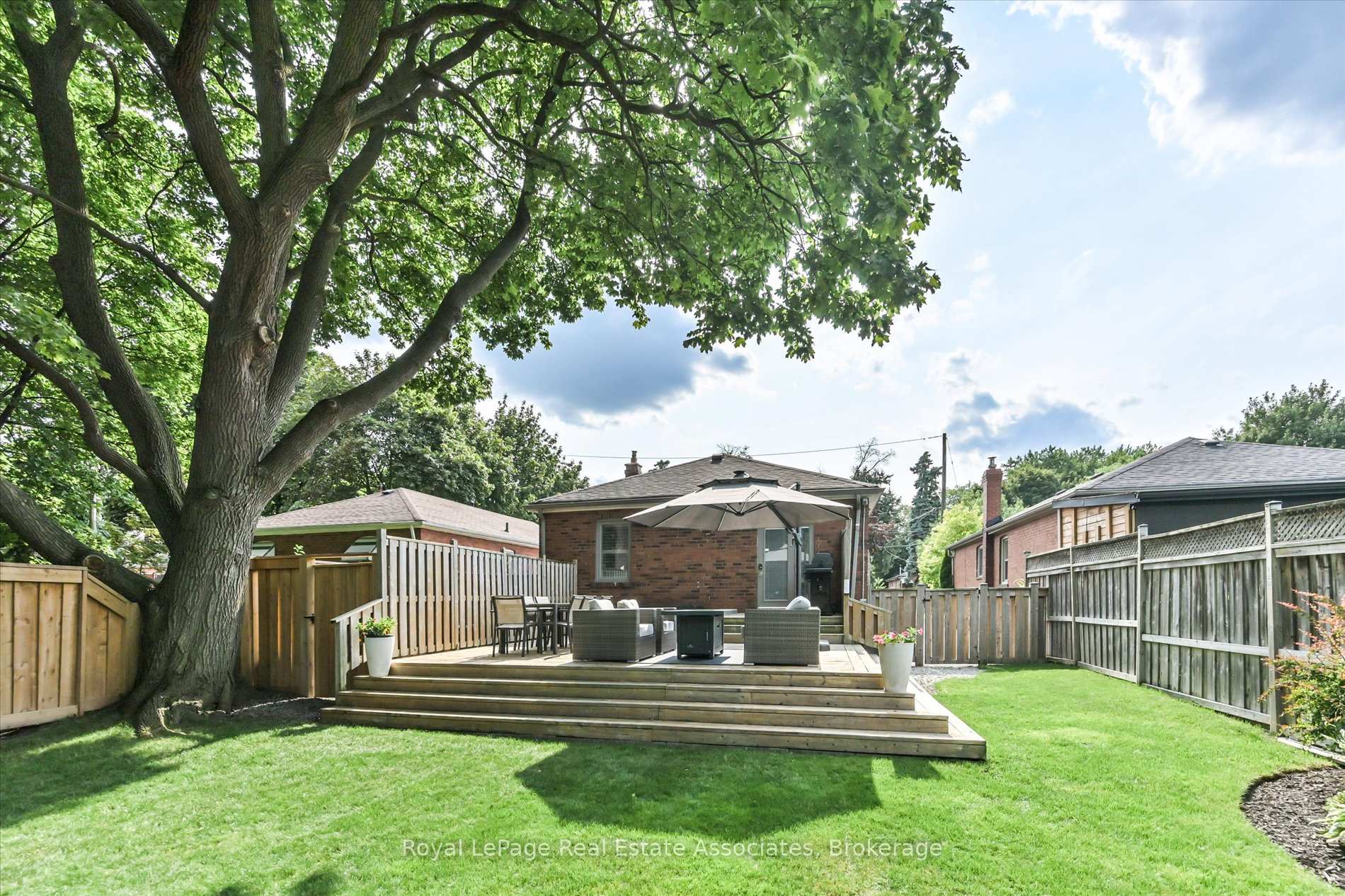 Photo 42 of 41 Ashbourne Drive, Etobicoke, Islington-City Centre West — HOMEH