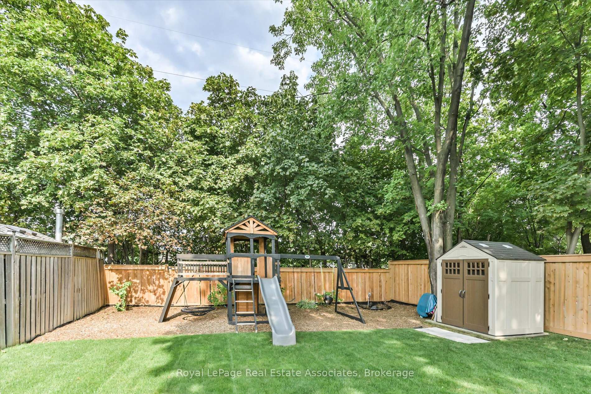 Photo 43 of 41 Ashbourne Drive, Etobicoke, Islington-City Centre West — HOMEH