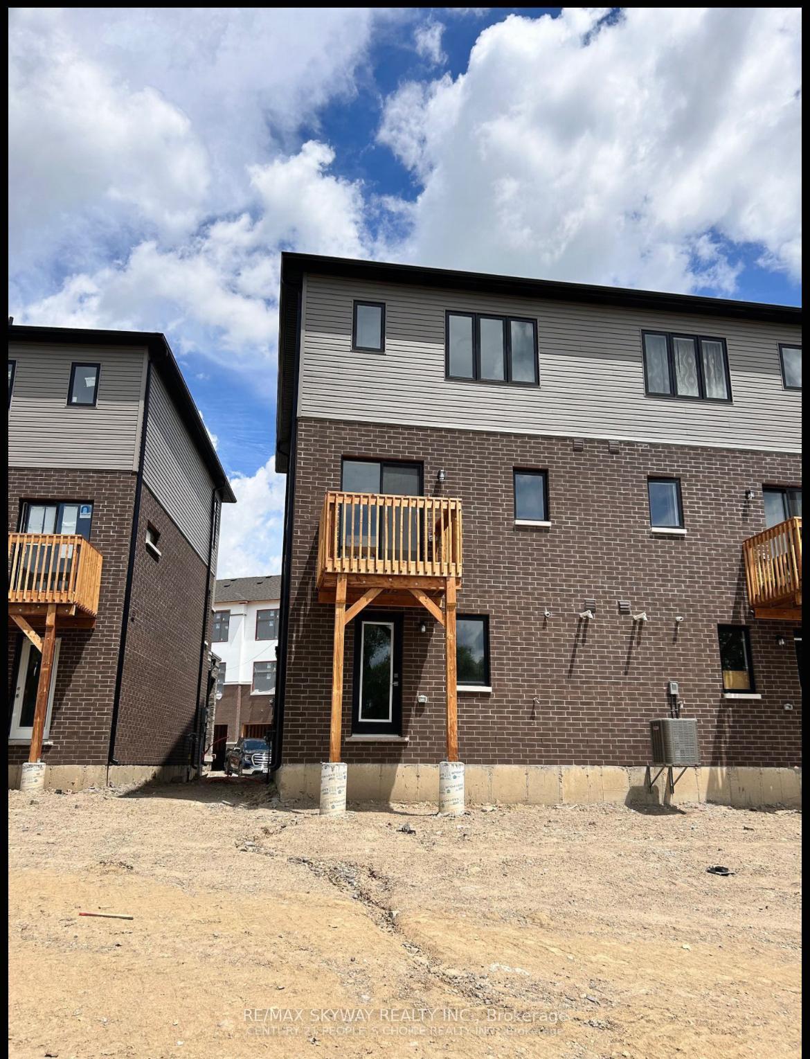 Photo 16 of Unit 2, 66 Fieldridge Crescent, Brampton, Sandringham-Wellington North — HOMEH