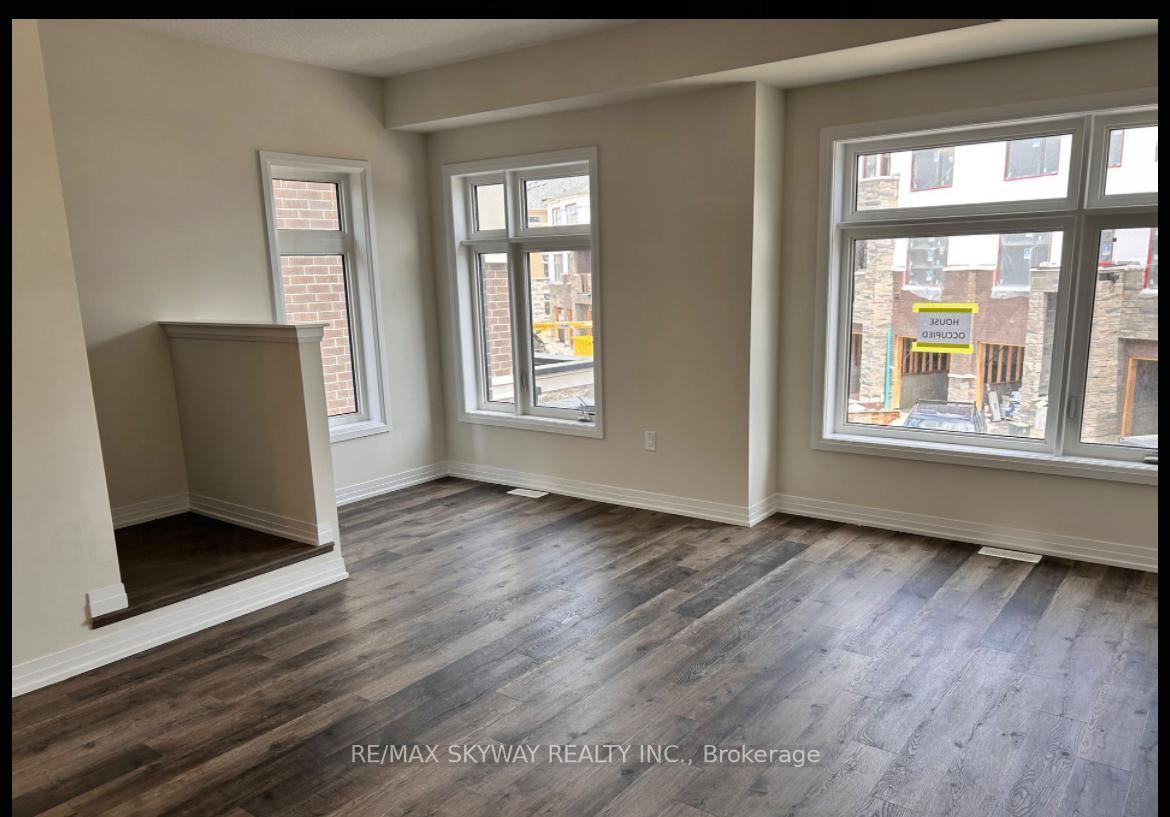 Photo 4 of Unit 2, 66 Fieldridge Crescent, Brampton, Sandringham-Wellington North — HOMEH