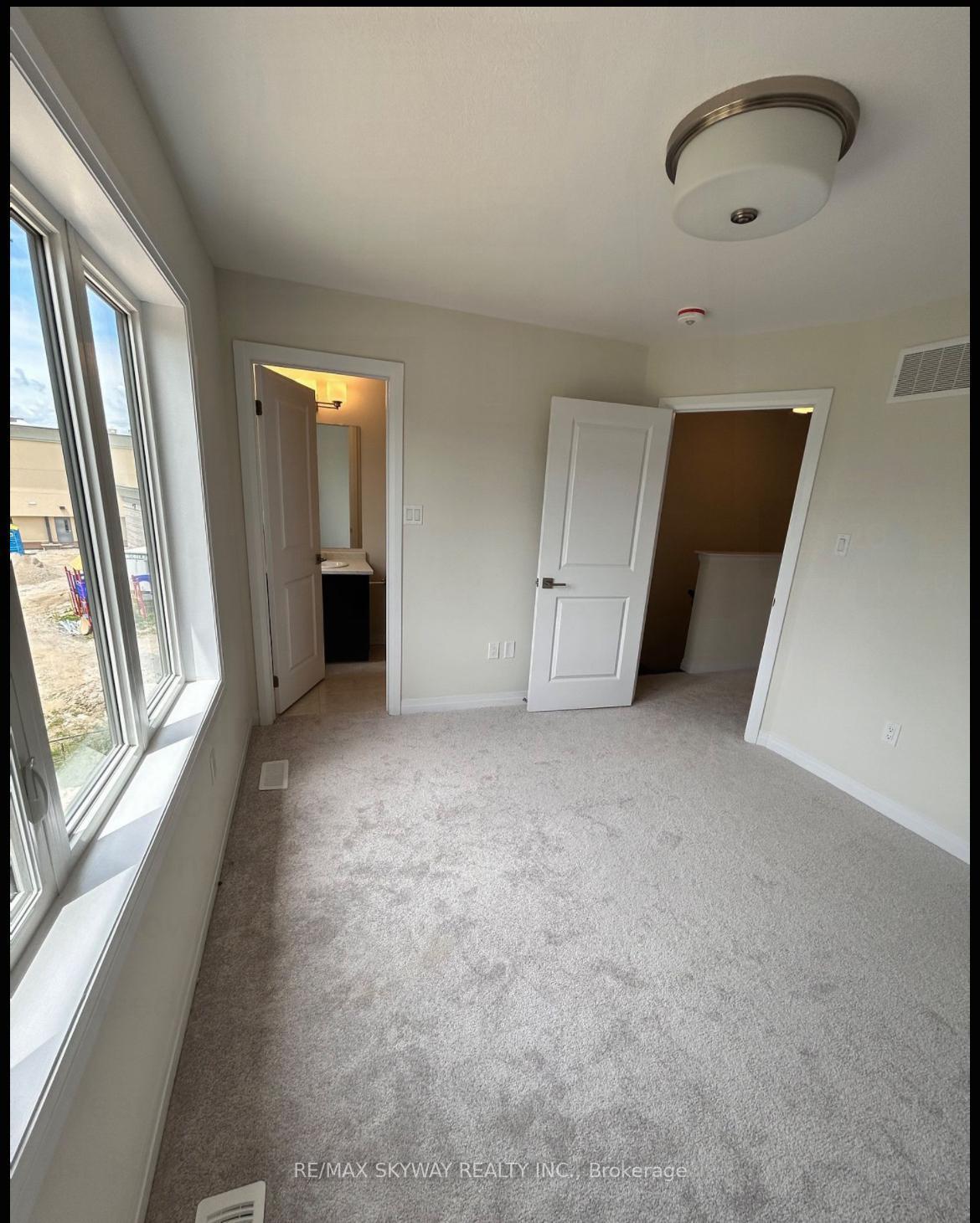Photo 11 of Unit 2, 66 Fieldridge Crescent, Brampton, Sandringham-Wellington North — HOMEH