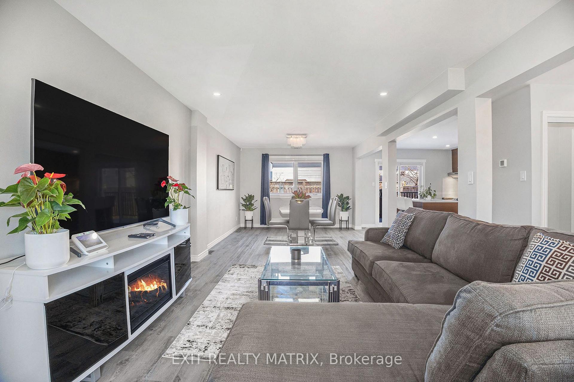 Photo 7 of 697 Levac Drive, Ottawa, Fallingbrook/Pineridge — HOMEH