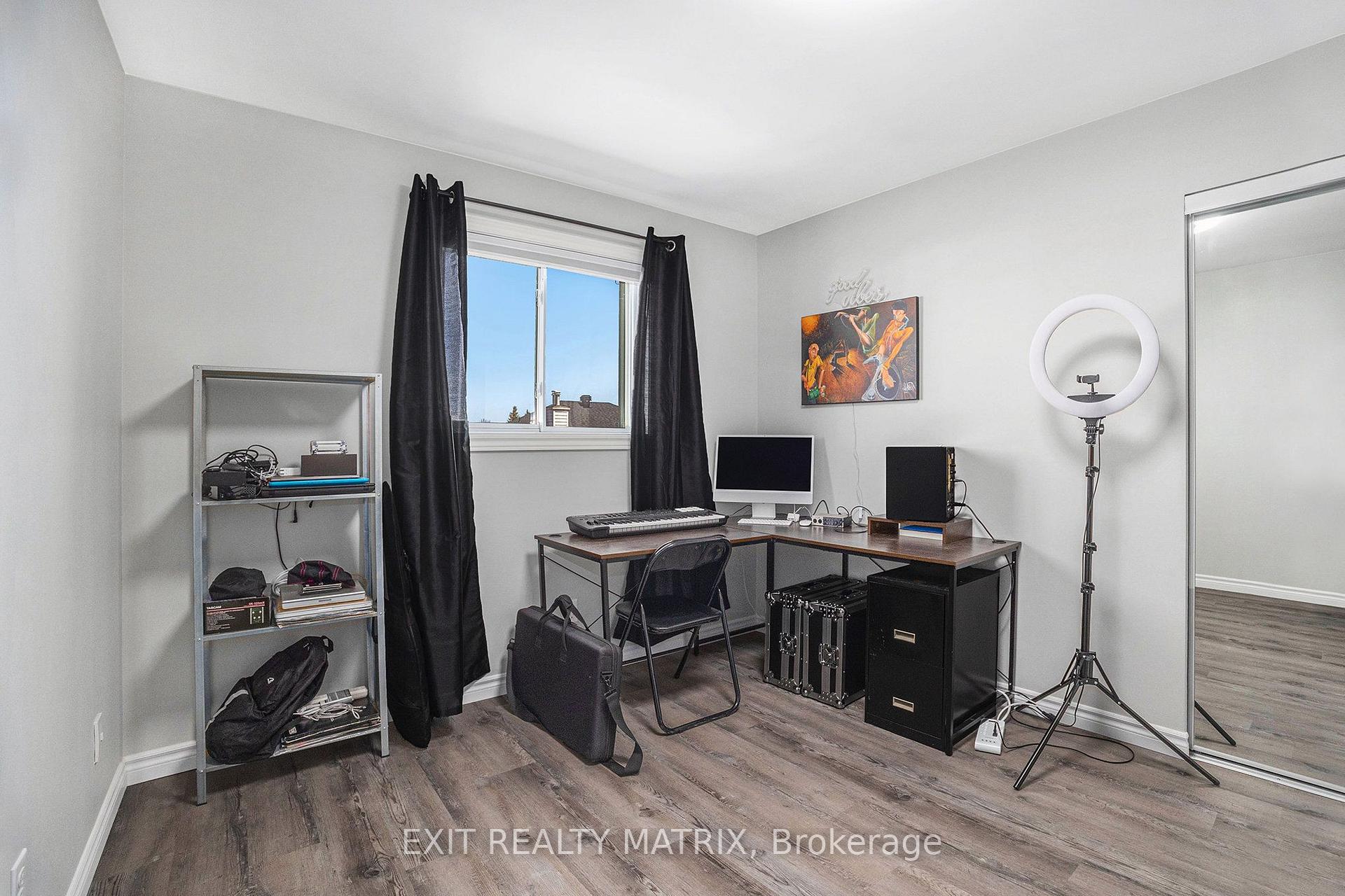 Photo 16 of 697 Levac Drive, Ottawa, Fallingbrook/Pineridge — HOMEH
